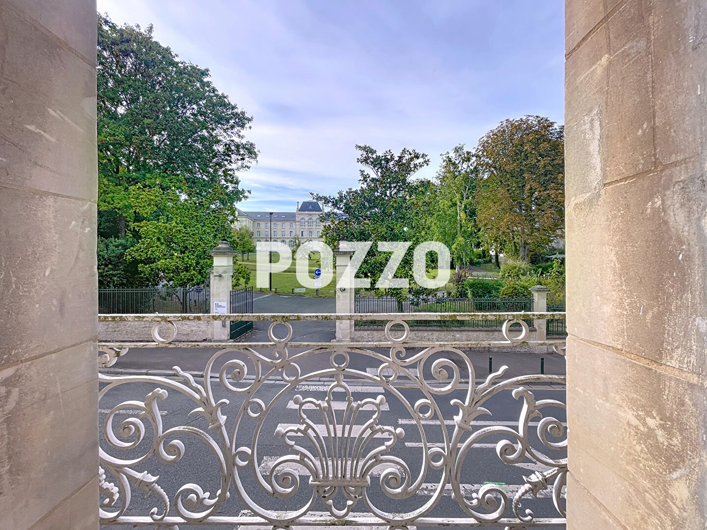 Photo Immeuble Caen 3 appartements de 113 m2 image 2/6