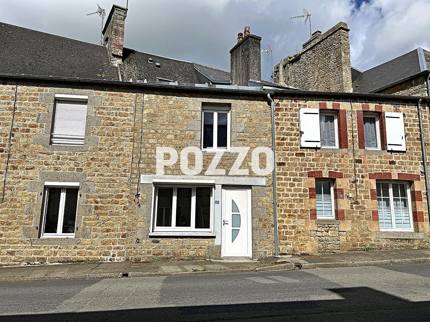 A LOUER A LA LUCERNE D OUTREMER : maison F3  de 58m²