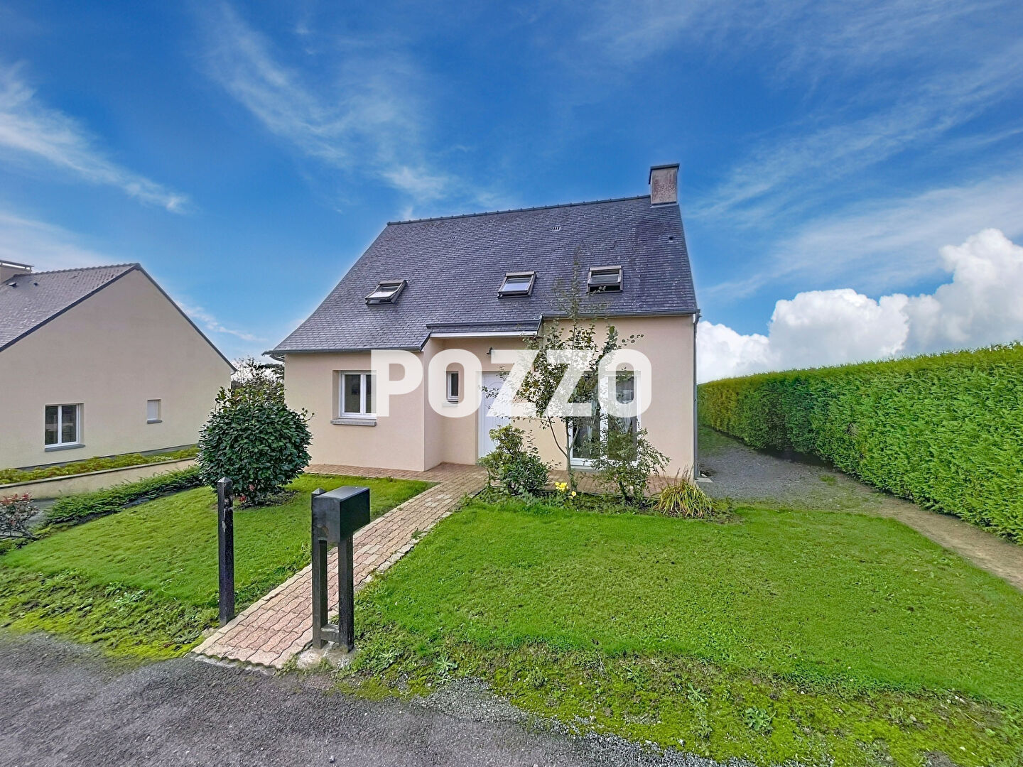 Agence immobilière de 
 Agence Pozzo-immobilier - Pozzo immobilier St Hilaire du Harcouët 
