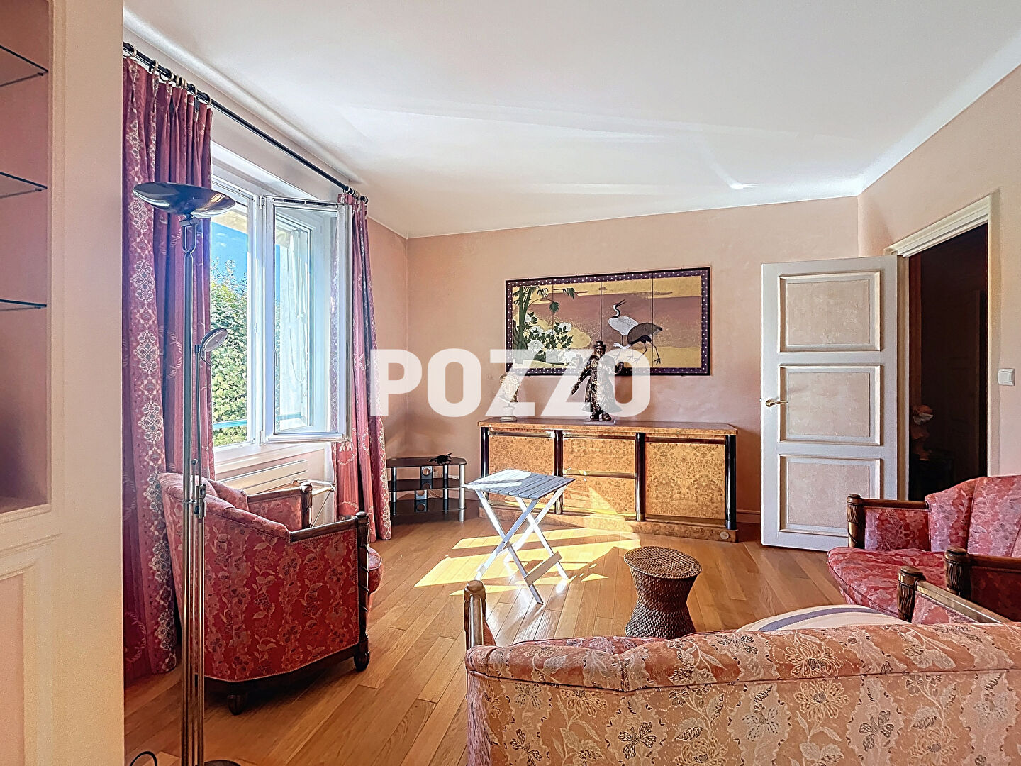 Photo Rare et vaste appartement T6 avec vue sur la prairie image 3/6