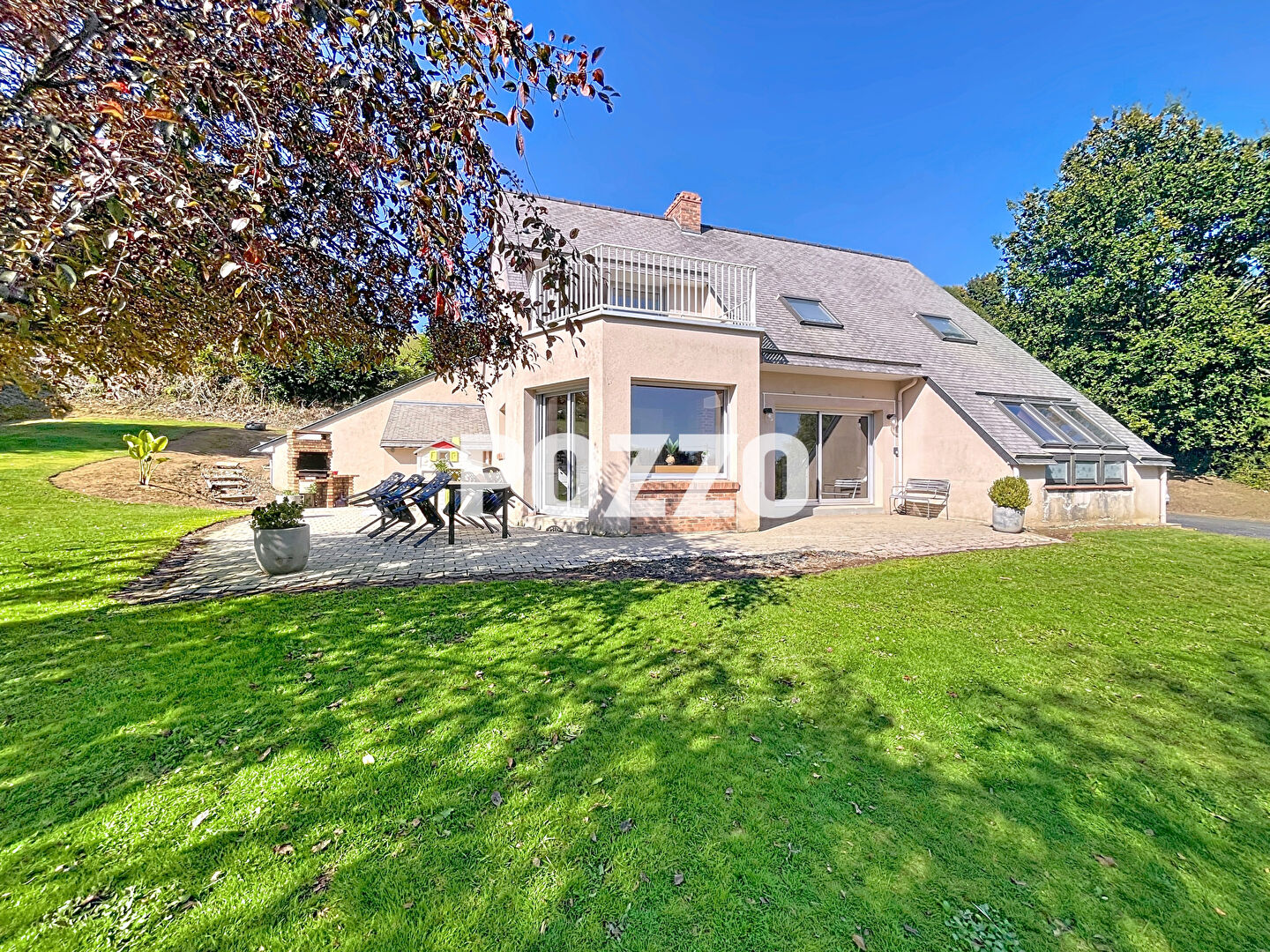 Agence immobilière de 
 Agence Pozzo-immobilier - Pozzo immobilier St Hilaire du Harcouët 
