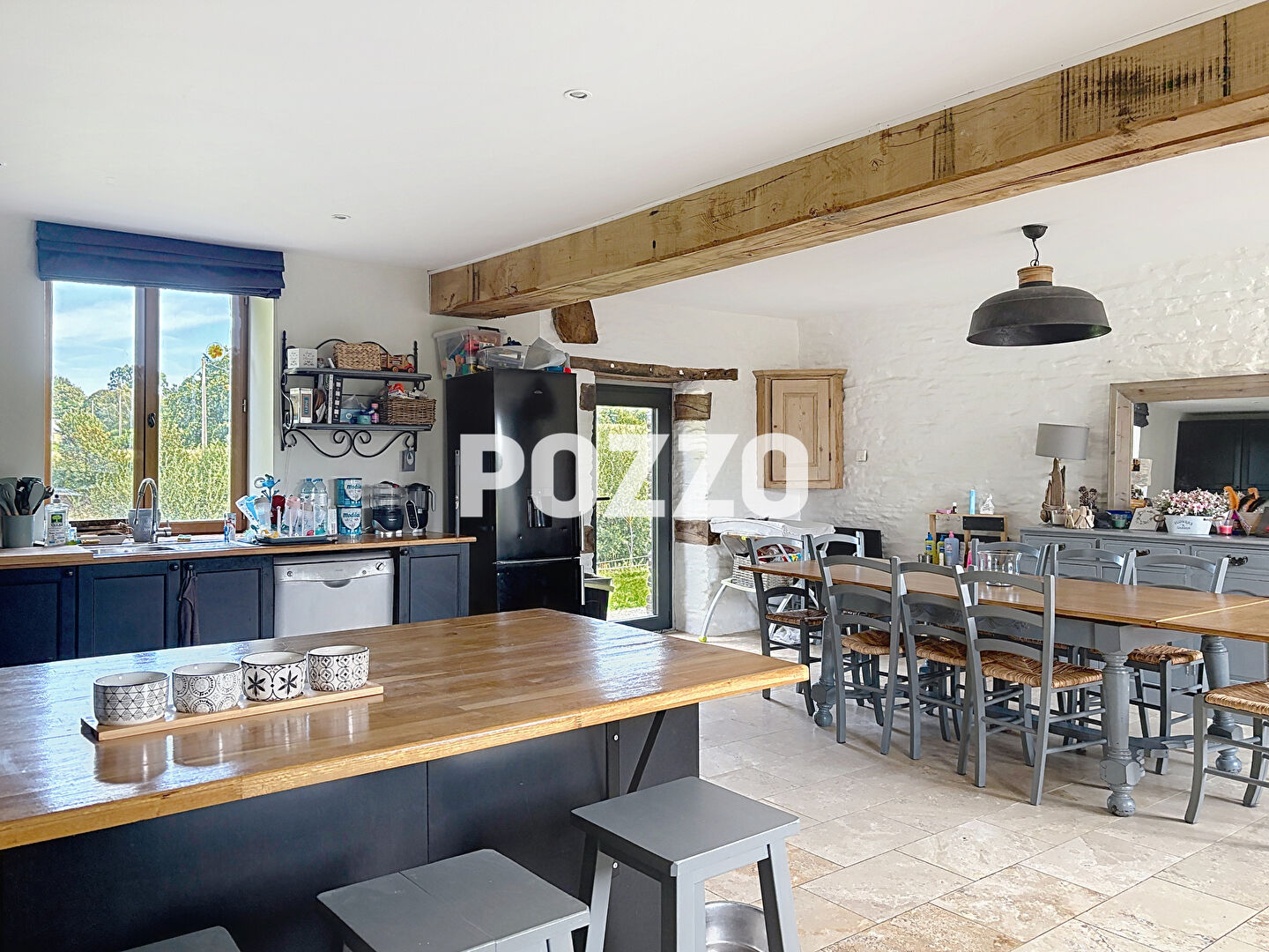 Photo A Vendre - Montjoie Saint Martin - Maison 7 pièce(s) 233.5 m² image 4/6