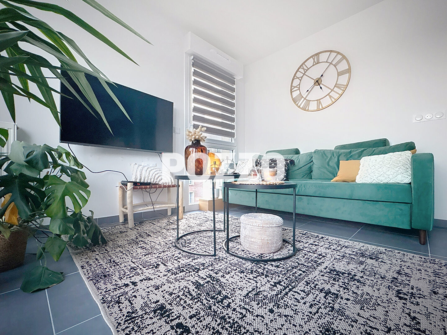 APPARTEMENT A LOUER DE TYPE F3 EN RESIDENCE AVEC ASCENSEUR EN DERNIER ETAGE AVEC TERRASSE DE 44M² ET 2 PLACES DE PARKING PRIVATIVES