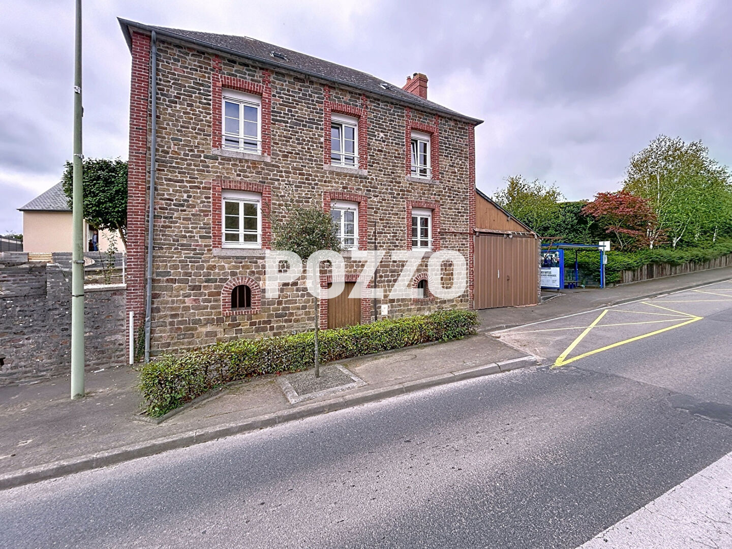 A VENDRE MAISON DE 4 PIECES (100 m2) A SOULEUVRE EN BOCAGE(14)