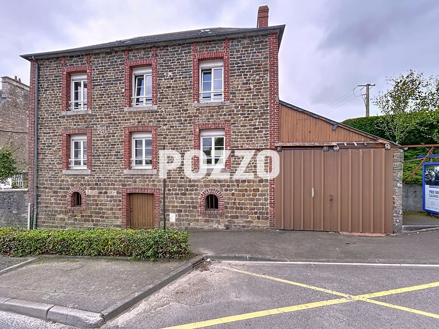Photo A VENDRE MAISON DE 4 PIECES (100 m2) A SOULEUVRE EN BOCAGE(14) image 2/6