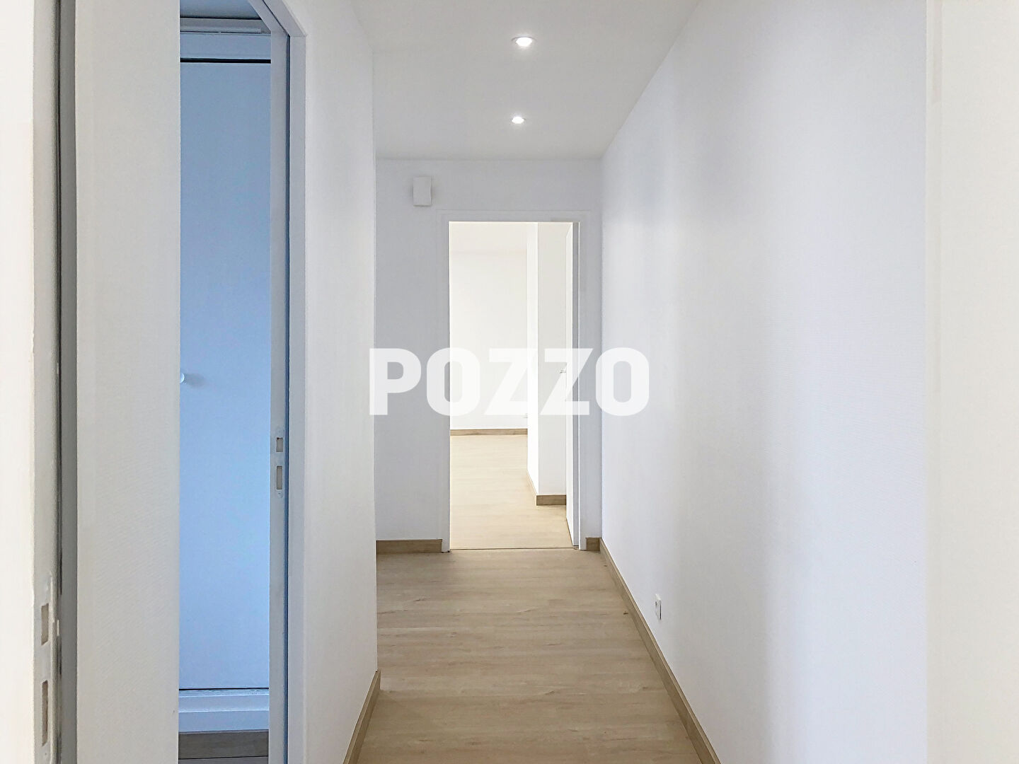 Photo Local d'activité à usage de bureaux Saint Lo 60 m2 image 5/5