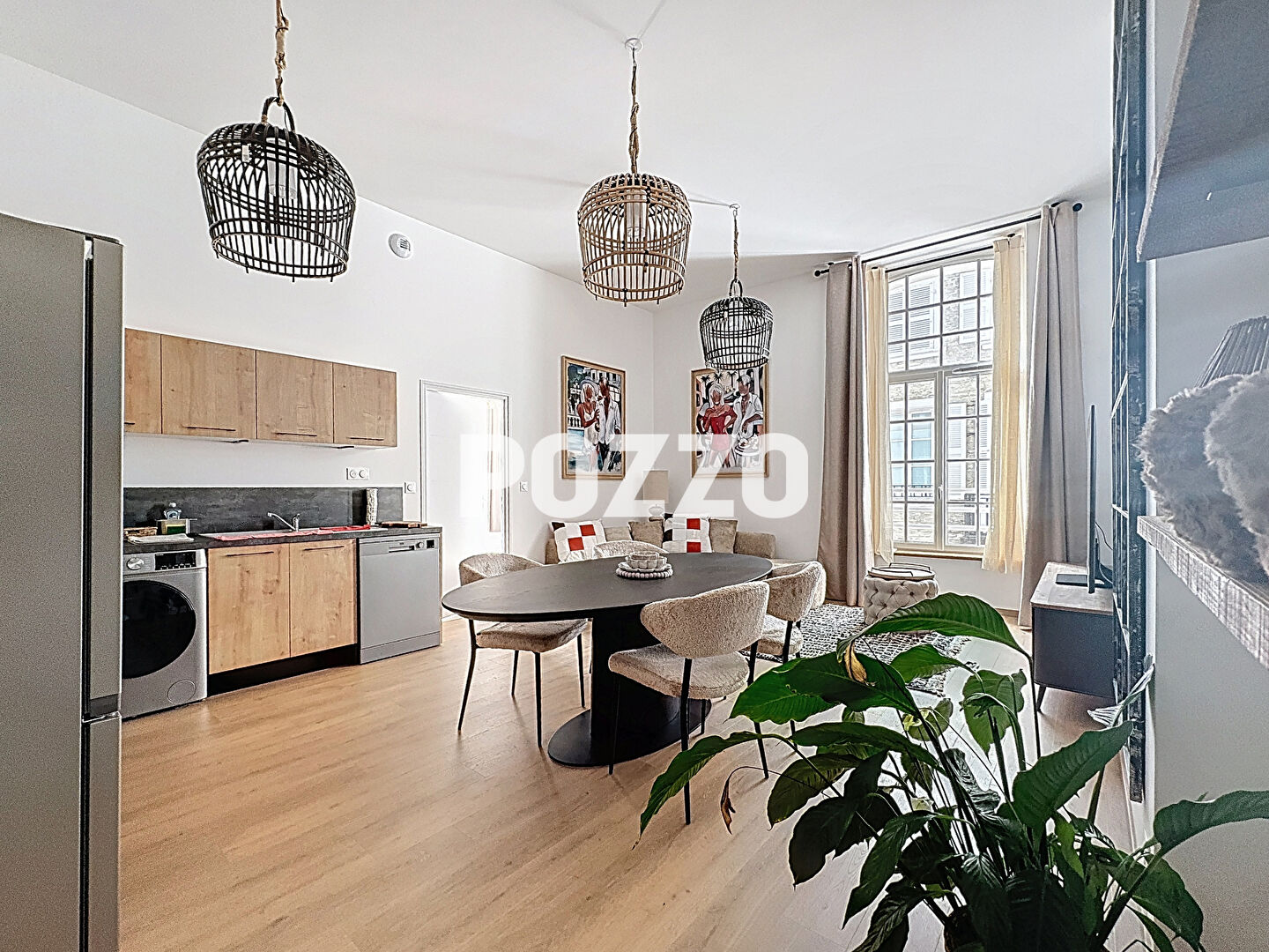 MAGNIFIQUE APPARTEMENT A LOUER MEUBLE DE TYPE F3 REFAIT A NEUF EN PLEIN CENTRE VILLE DE CHERBOURG