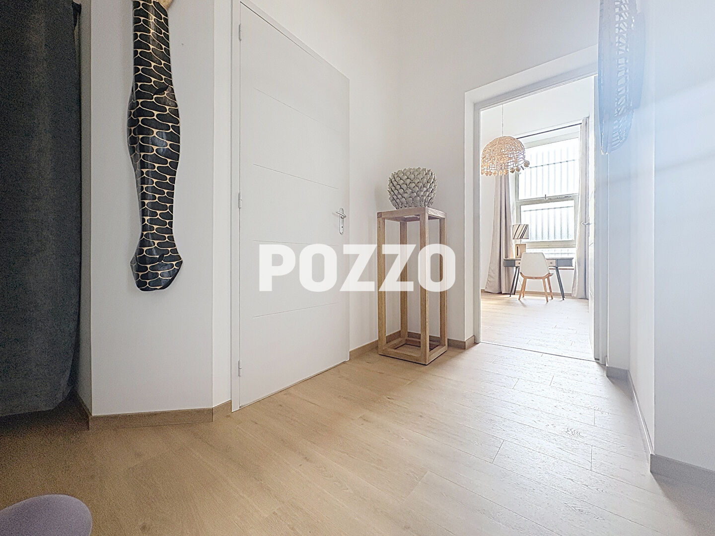 Photo MAGNIFIQUE APPARTEMENT A LOUER MEUBLE DE TYPE F3 REFAIT A NEUF EN PLEIN CENTRE VILLE DE CHERBOURG image 6/6