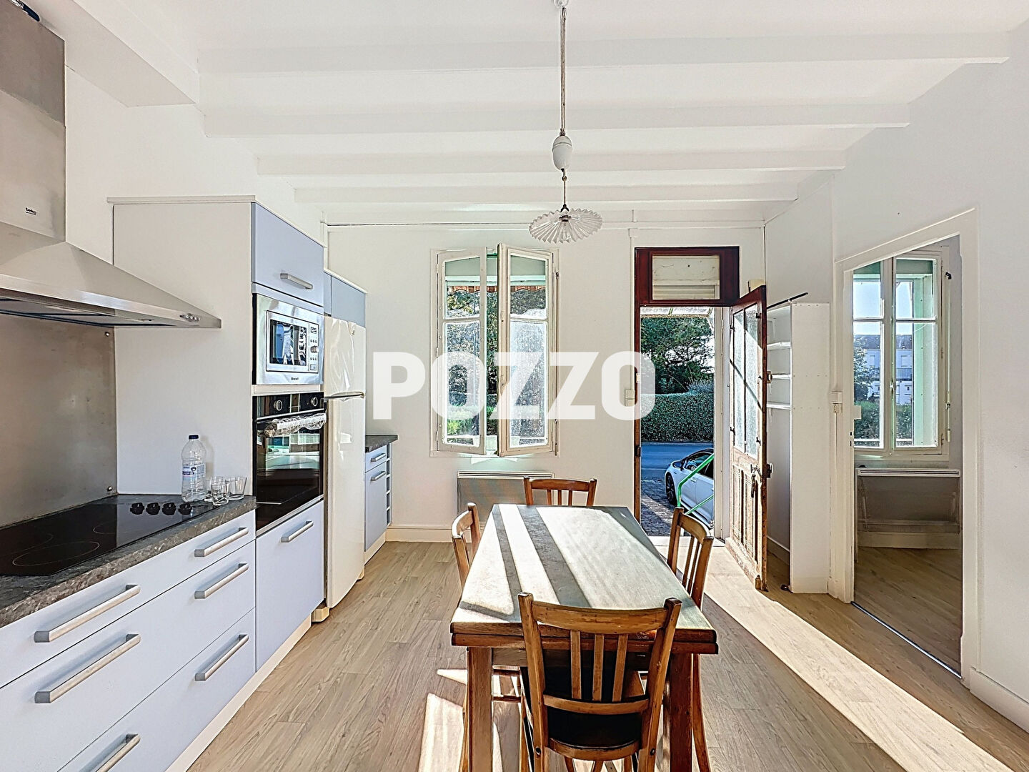 Photo Maison de bord de mer (250 m plage) à Saint Jean Le Thomas 3 pièces, deux chambres de 55 m2 avec jardin image 2/6