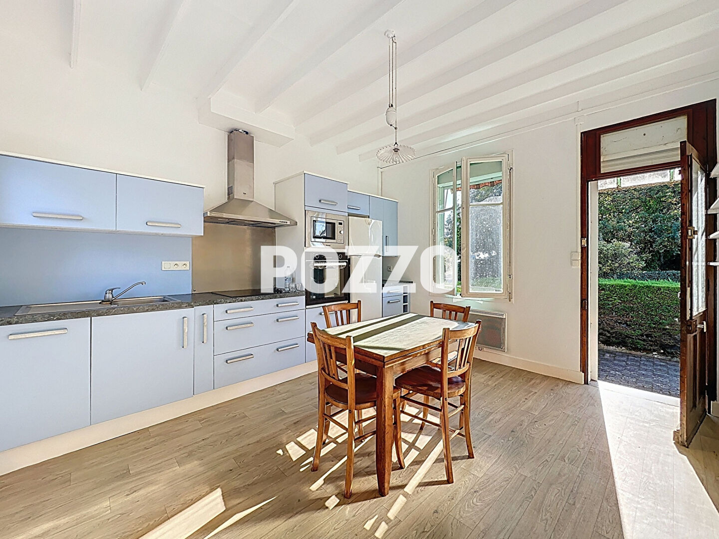 Photo Maison de bord de mer (250 m plage) à Saint Jean Le Thomas 3 pièces, deux chambres de 55 m2 avec jardin image 5/6