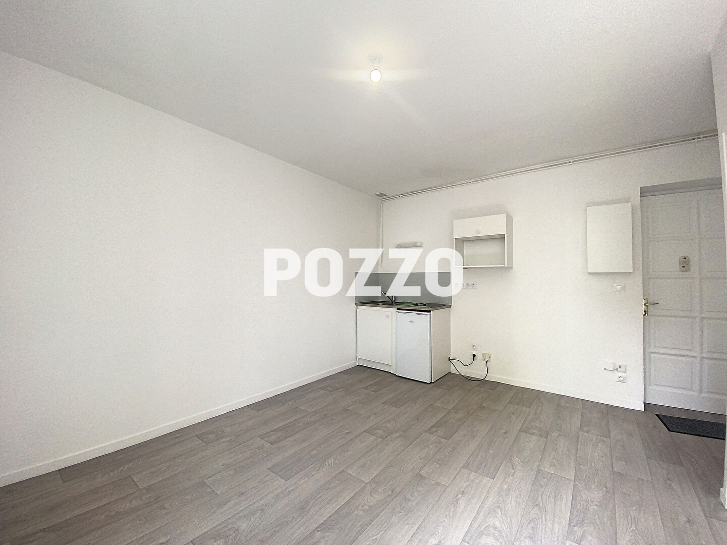 Photo LOCATION d'un appartement 2 pièces (28 m²) à CAEN image 2/5