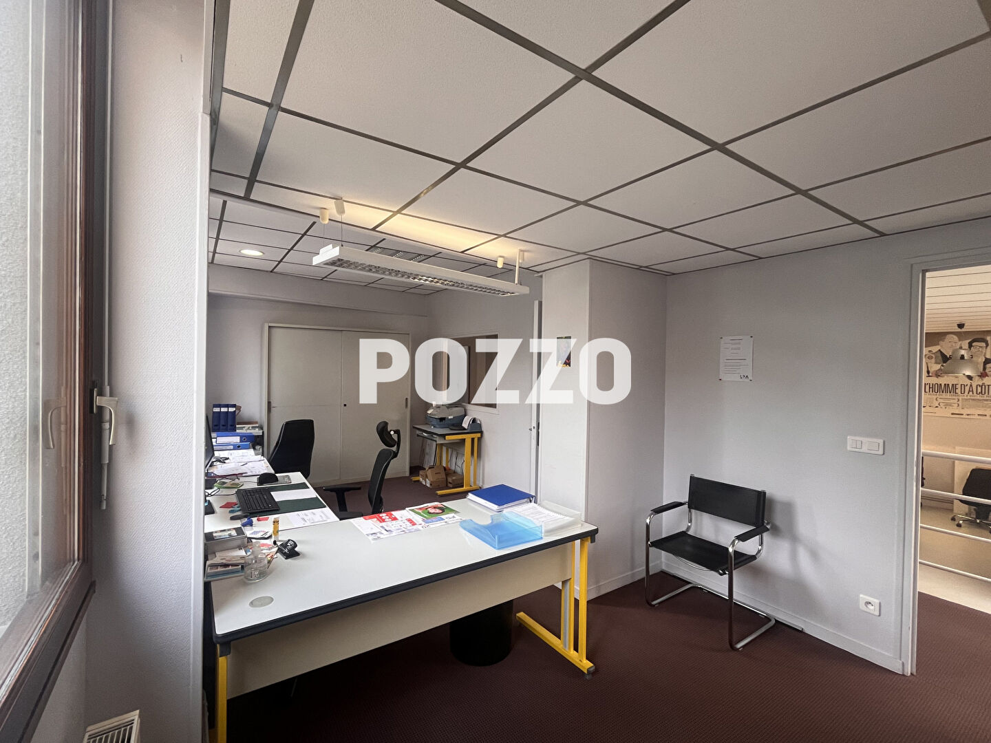 Photo Murs bureaux à vendre  en centre-ville de Coutances image 5/6