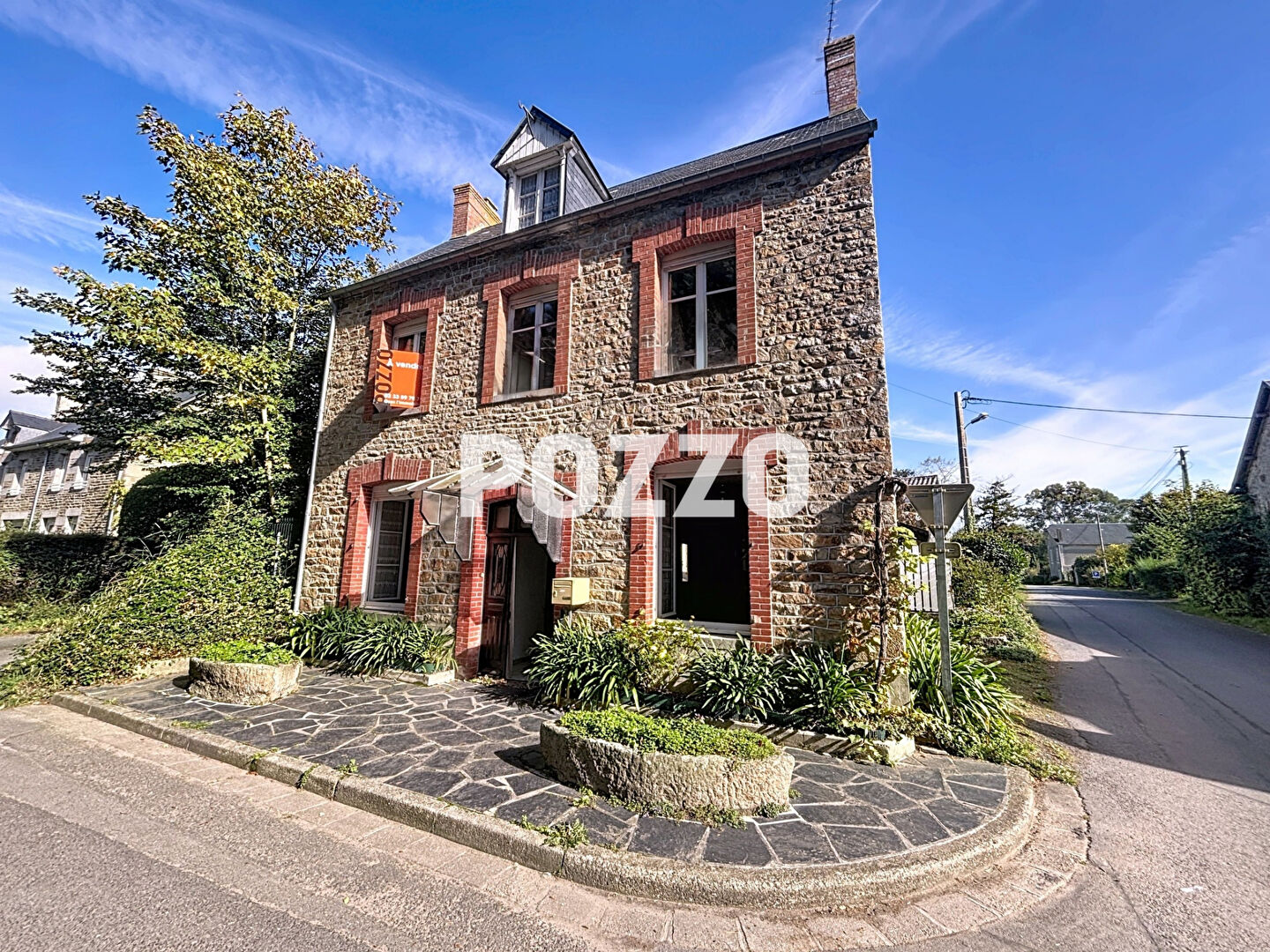 A Vendre - Genets - Maison  6 pièce(s) 115.76 m²