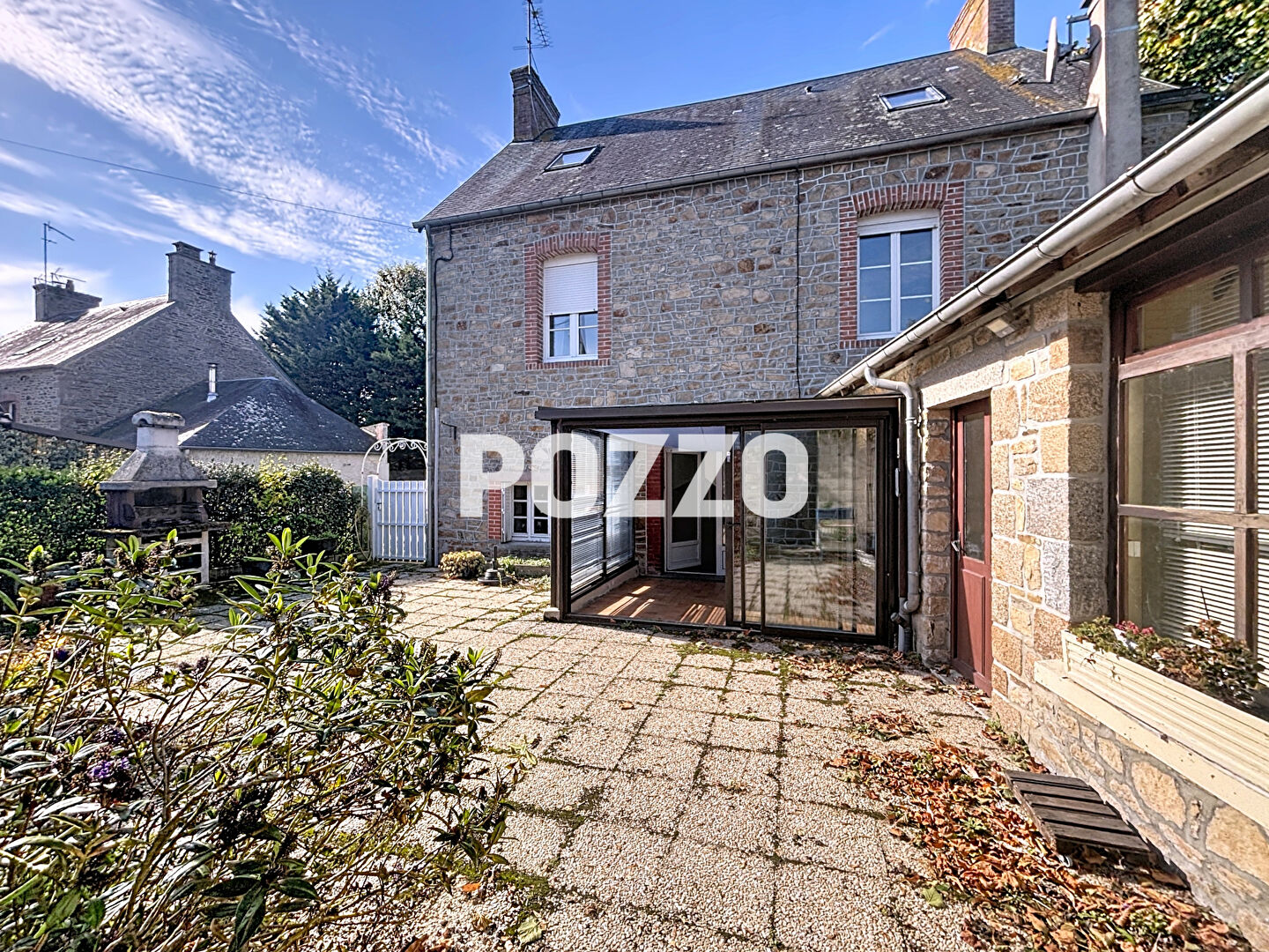 Photo A Vendre - Genets - Maison  6 pièce(s) 115.76 m² image 2/6