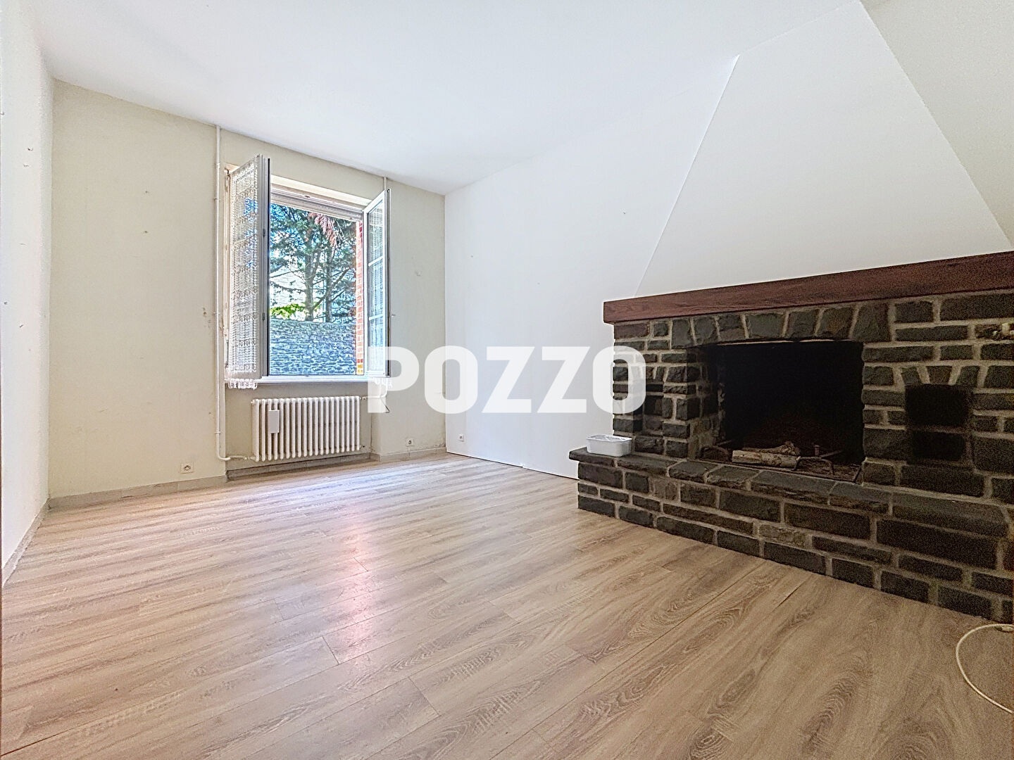 Photo A Vendre - Genets - Maison  6 pièce(s) 115.76 m² image 4/6