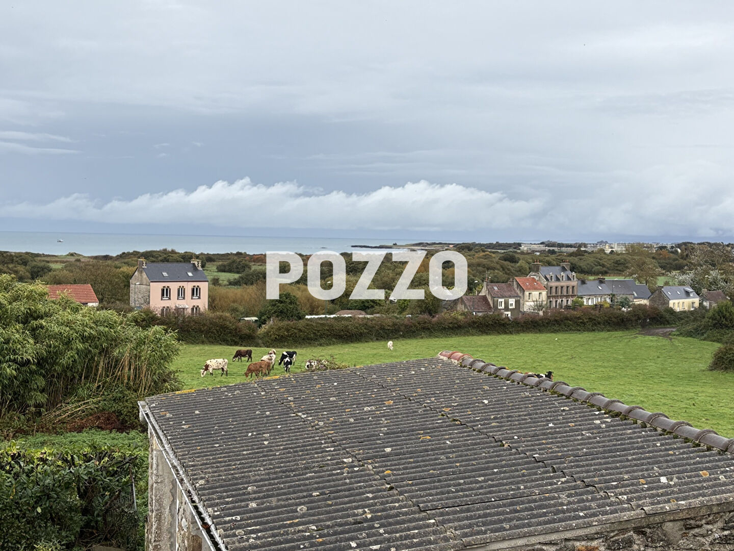 MAISON A LOUER DE TYPE F3 AVEC COUR ET GARAGE A URVILLE