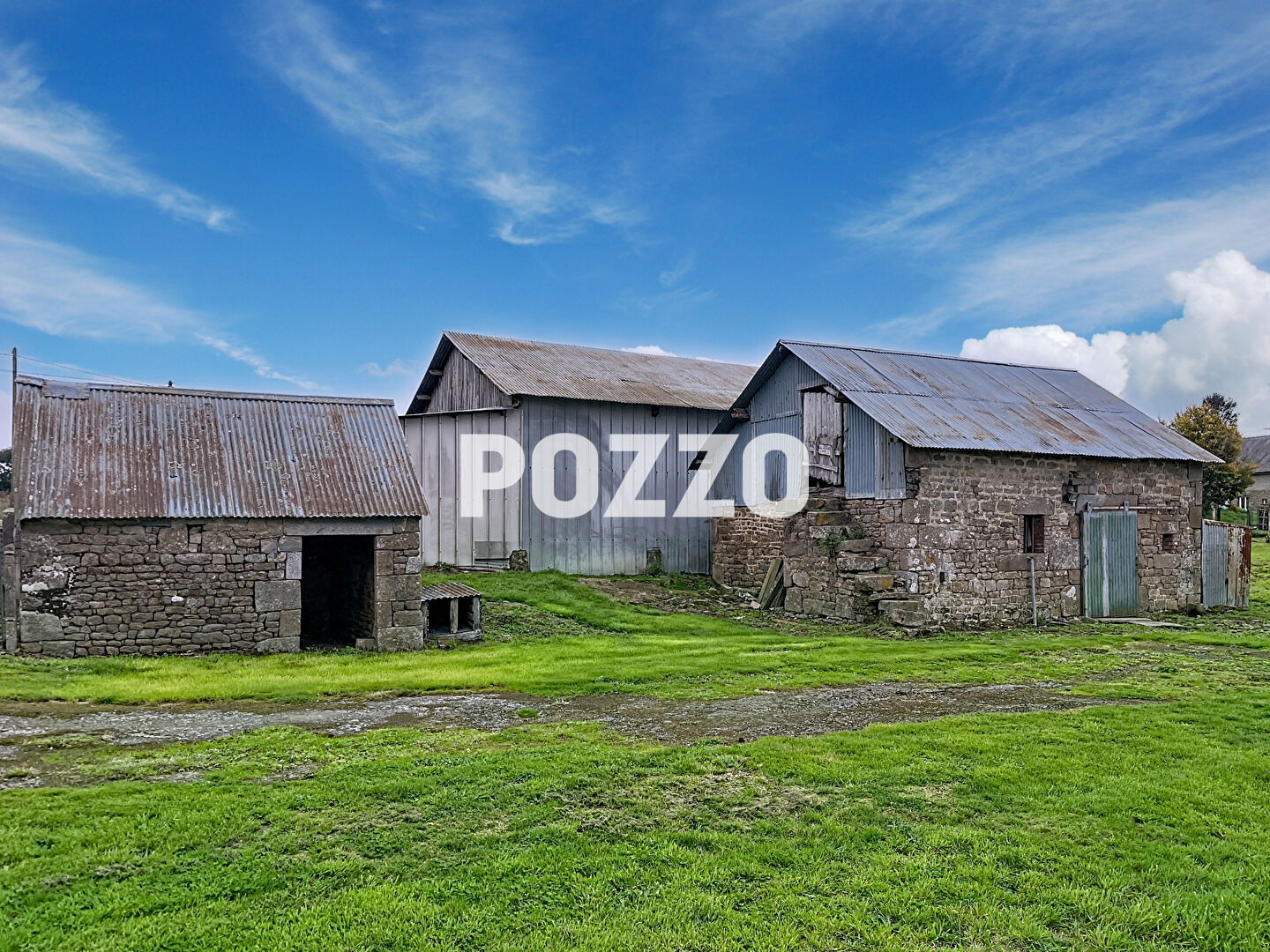 Photo A VENDRE, ENSEMBLE IMMOBILIER à VIRE NORMANDIE (14) image 3/6