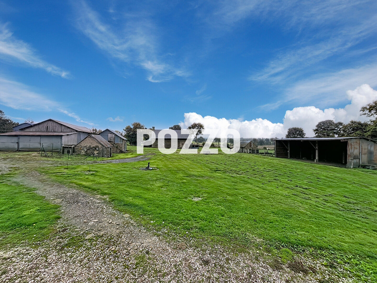 Photo A VENDRE, ENSEMBLE IMMOBILIER à VIRE NORMANDIE (14) image 5/6