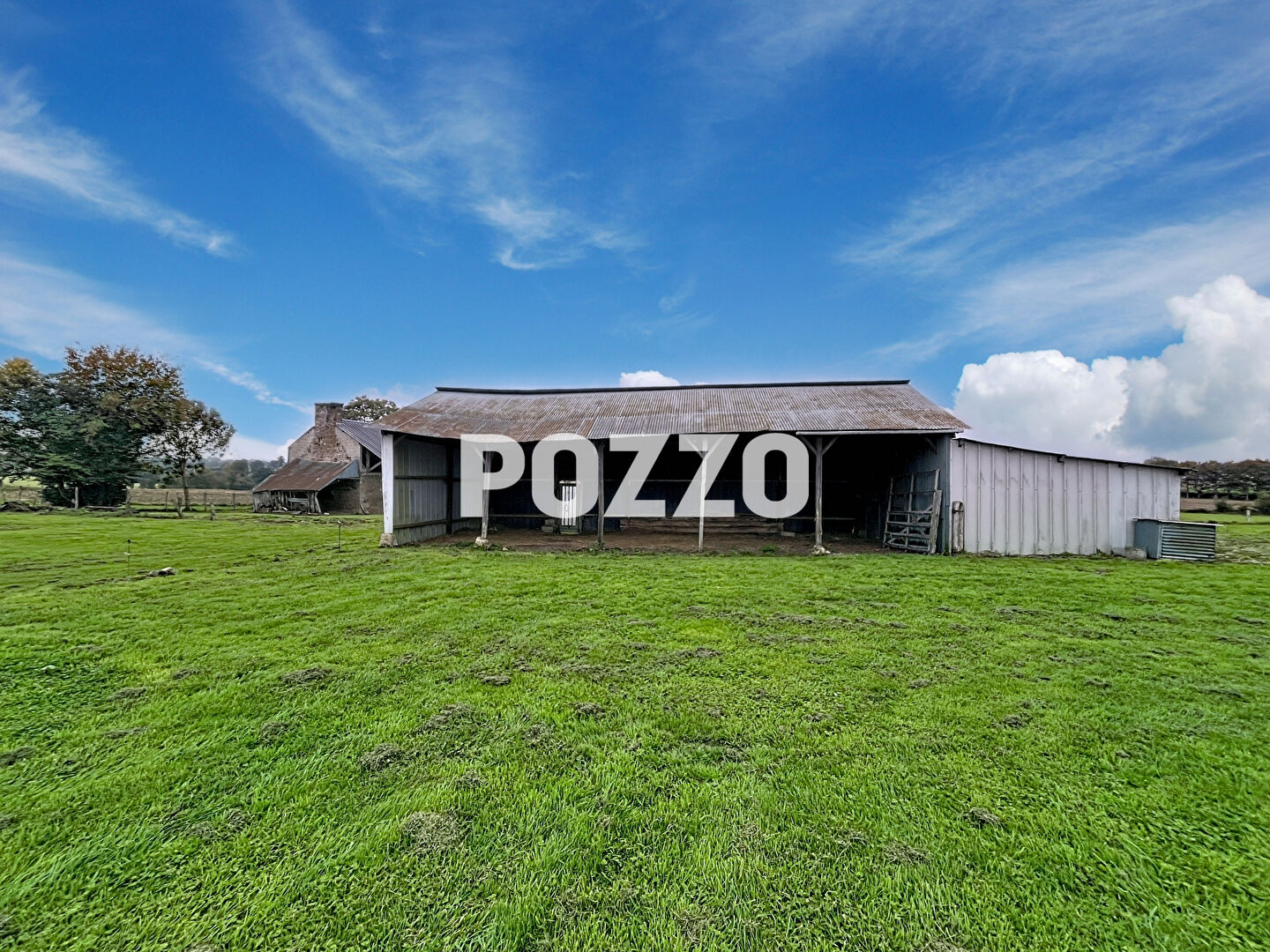 Photo A VENDRE, ENSEMBLE IMMOBILIER à VIRE NORMANDIE (14) image 6/6