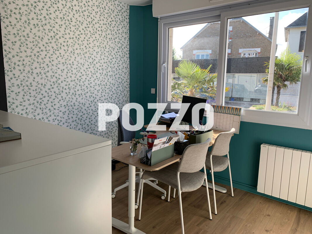 Location - Bureau professionnel - 10 m² - Donville Les Bains