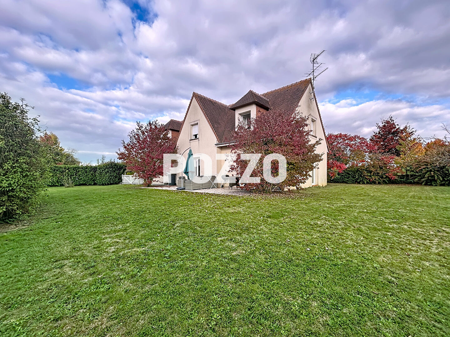 Photo Maison Bieville Beuville 7 pièce(s) 141 m2 image 1/6