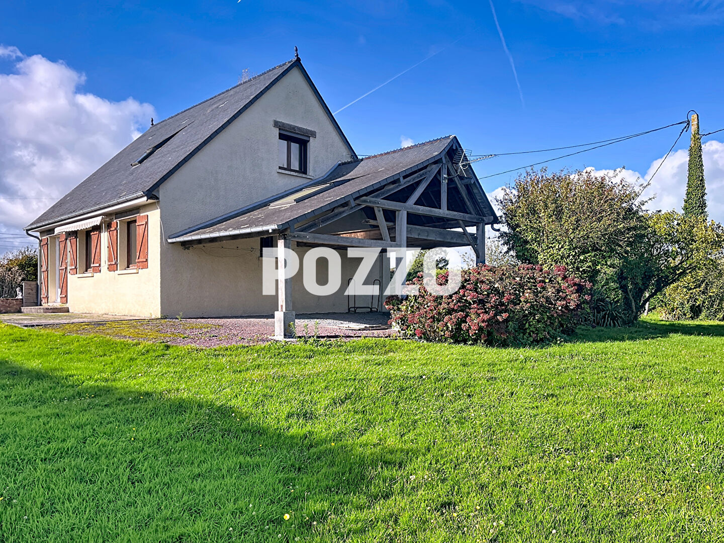 Photo A VENDRE. ST AMAND. MAISON AVEC VIE DE PLAIN-PIED. BEAU JARDIN DE 2000M² ENV. image 2/6