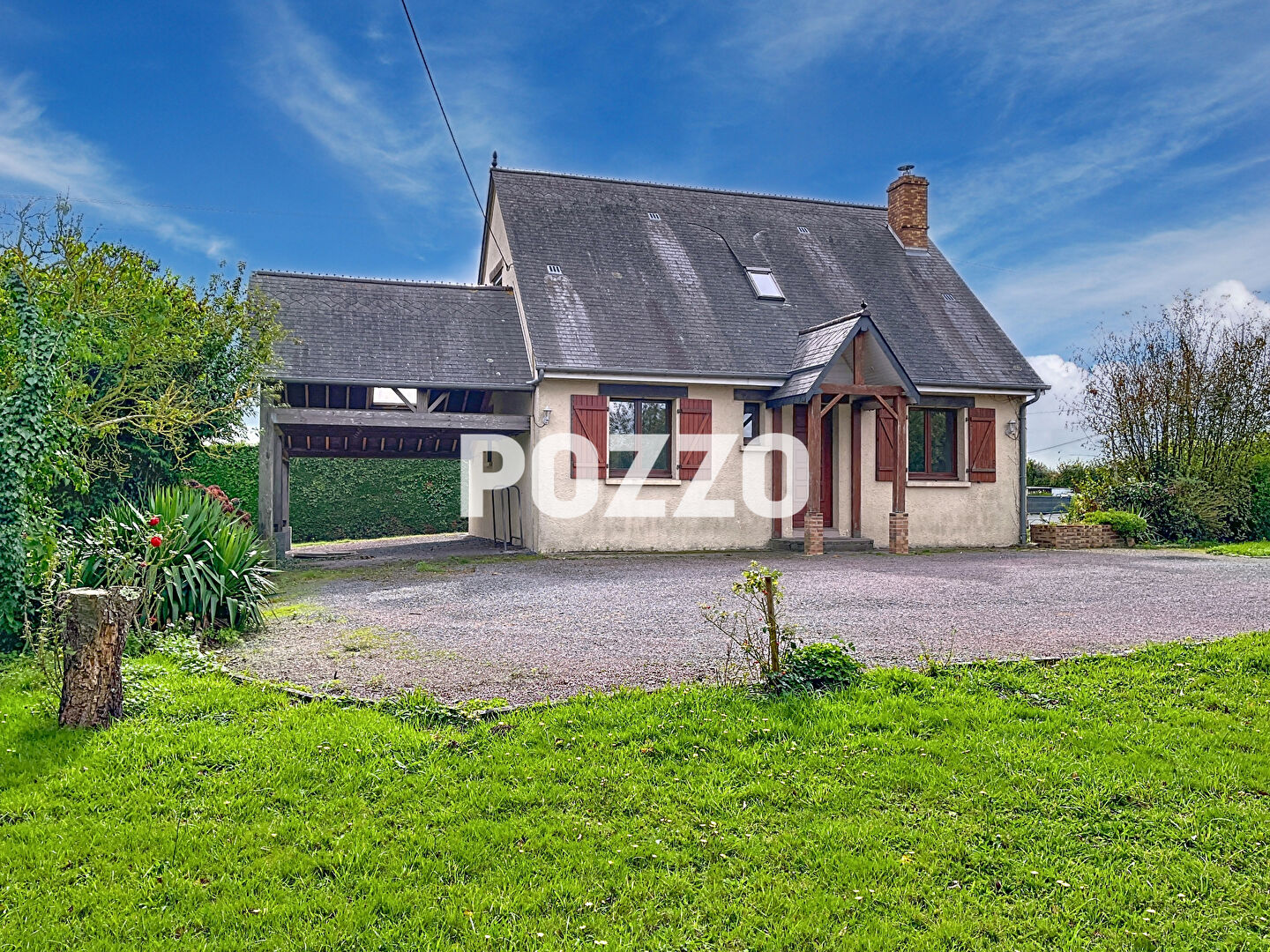 Photo A VENDRE. ST AMAND. MAISON AVEC VIE DE PLAIN-PIED. BEAU JARDIN DE 2000M² ENV. image 3/6