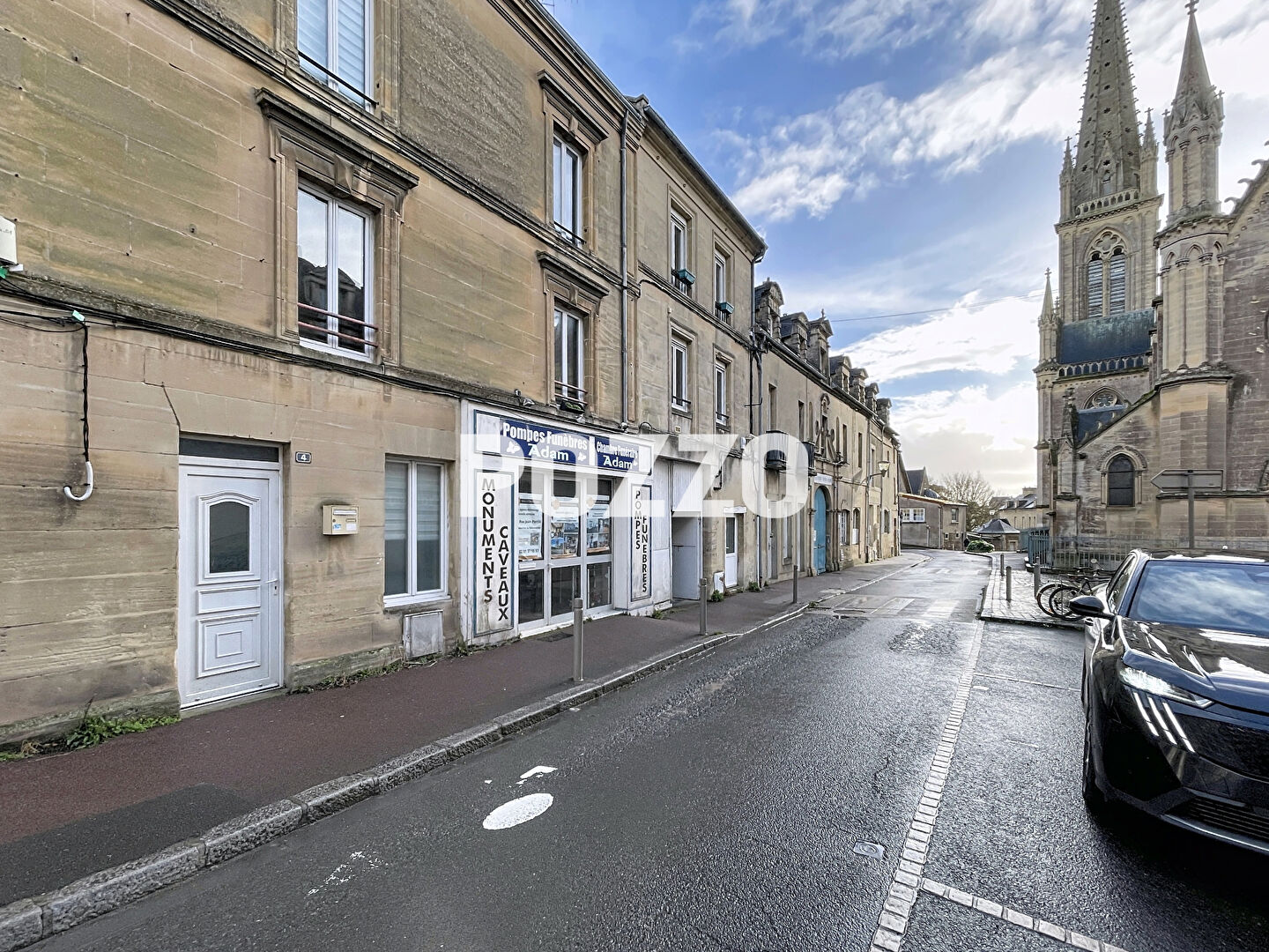 Immeuble - Appartement (96m2) + Local commercial (60m2) -