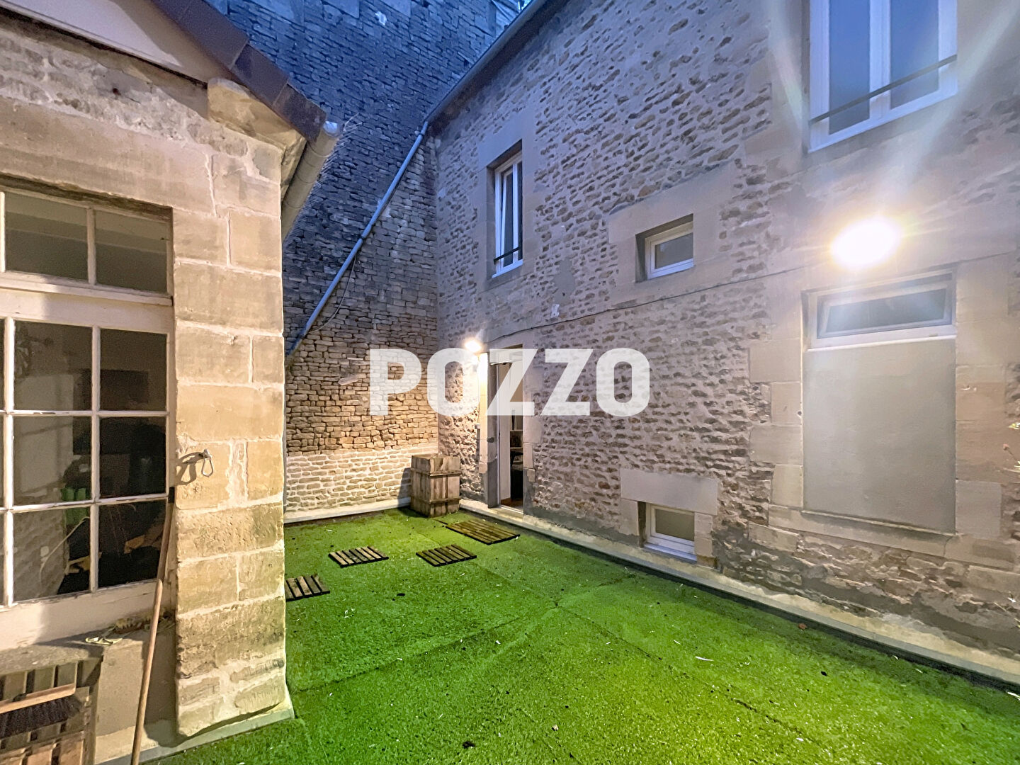 Photo Immeuble - Appartement (96m2) + Local commercial (60m2) - image 5/6