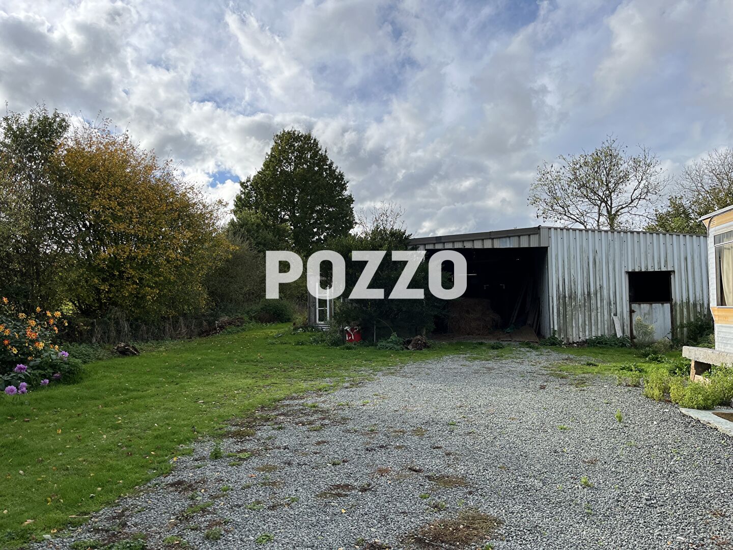 A 17 mn de SAINT-LO -Terrain Le Mesnil- Eury -Terrain de 8152 m2  -