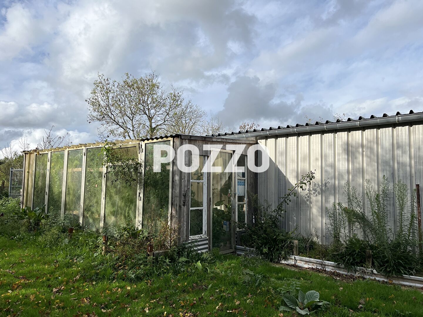 Photo A 17 mn de SAINT-LO -Terrain Le Mesnil- Eury -Terrain de 8152 m2  - image 2/6