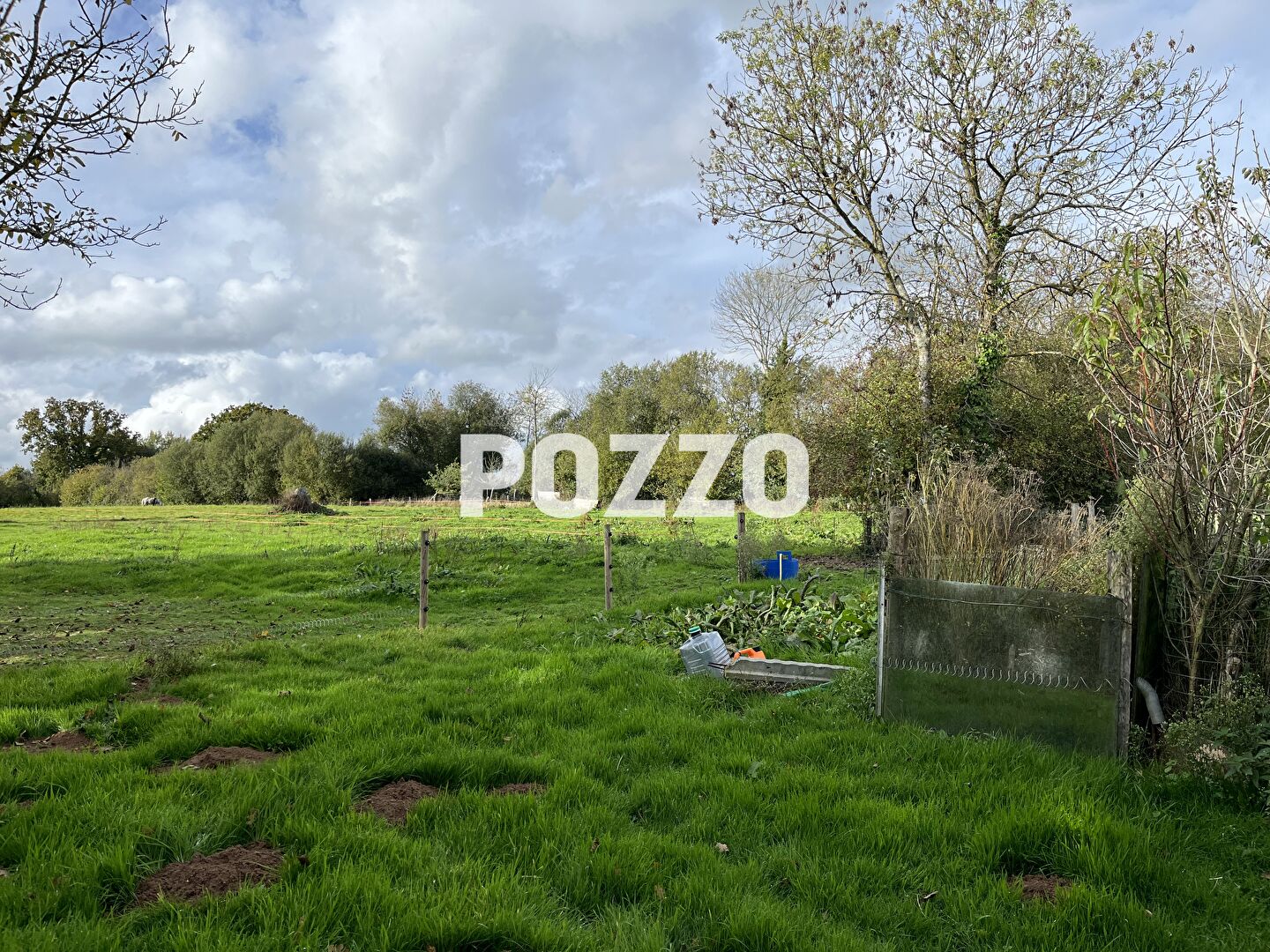 Photo A 17 mn de SAINT-LO -Terrain Le Mesnil- Eury -Terrain de 8152 m2  - image 5/6