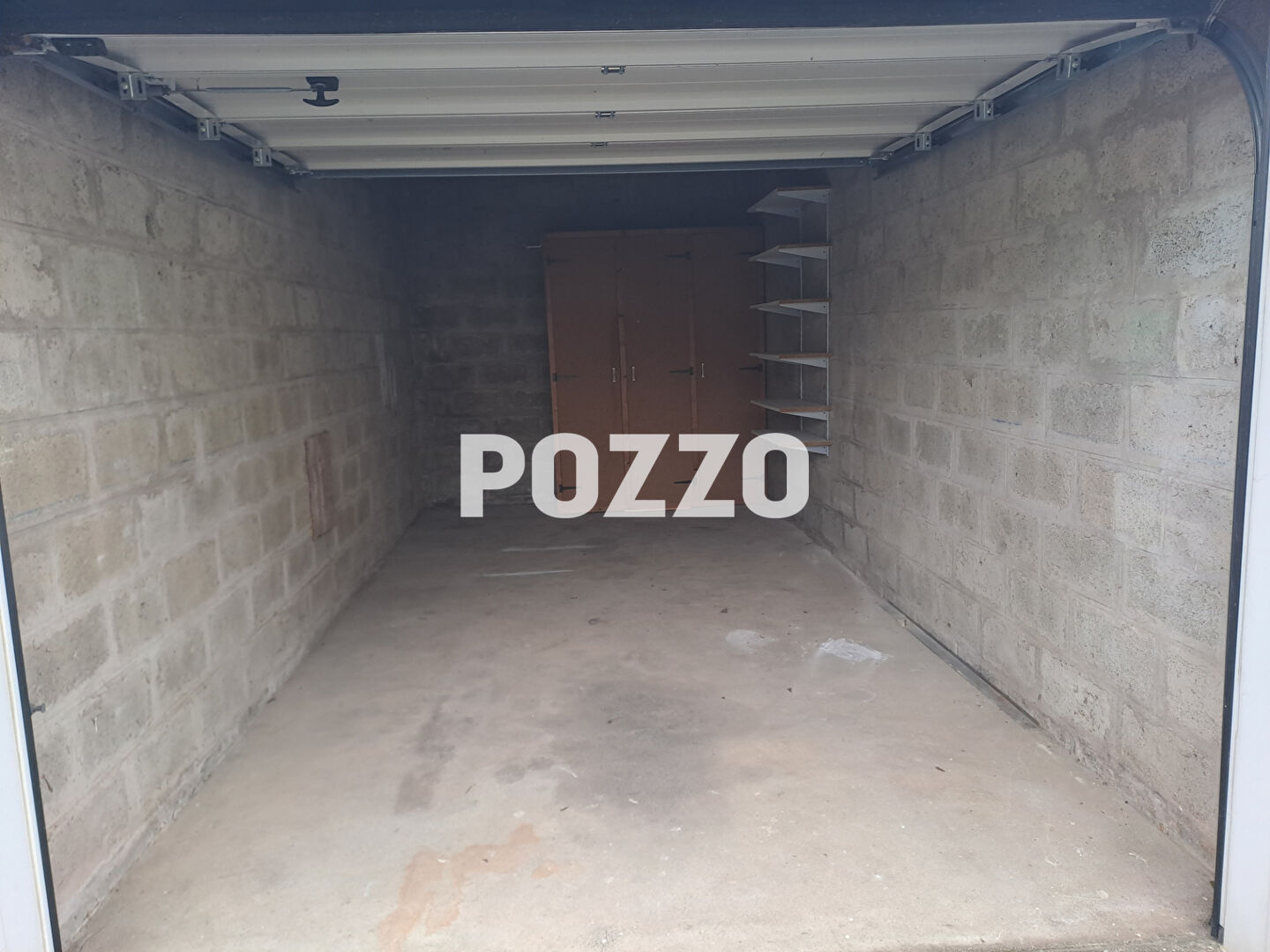 Location - Garage fermé - 17 m ² - Granville