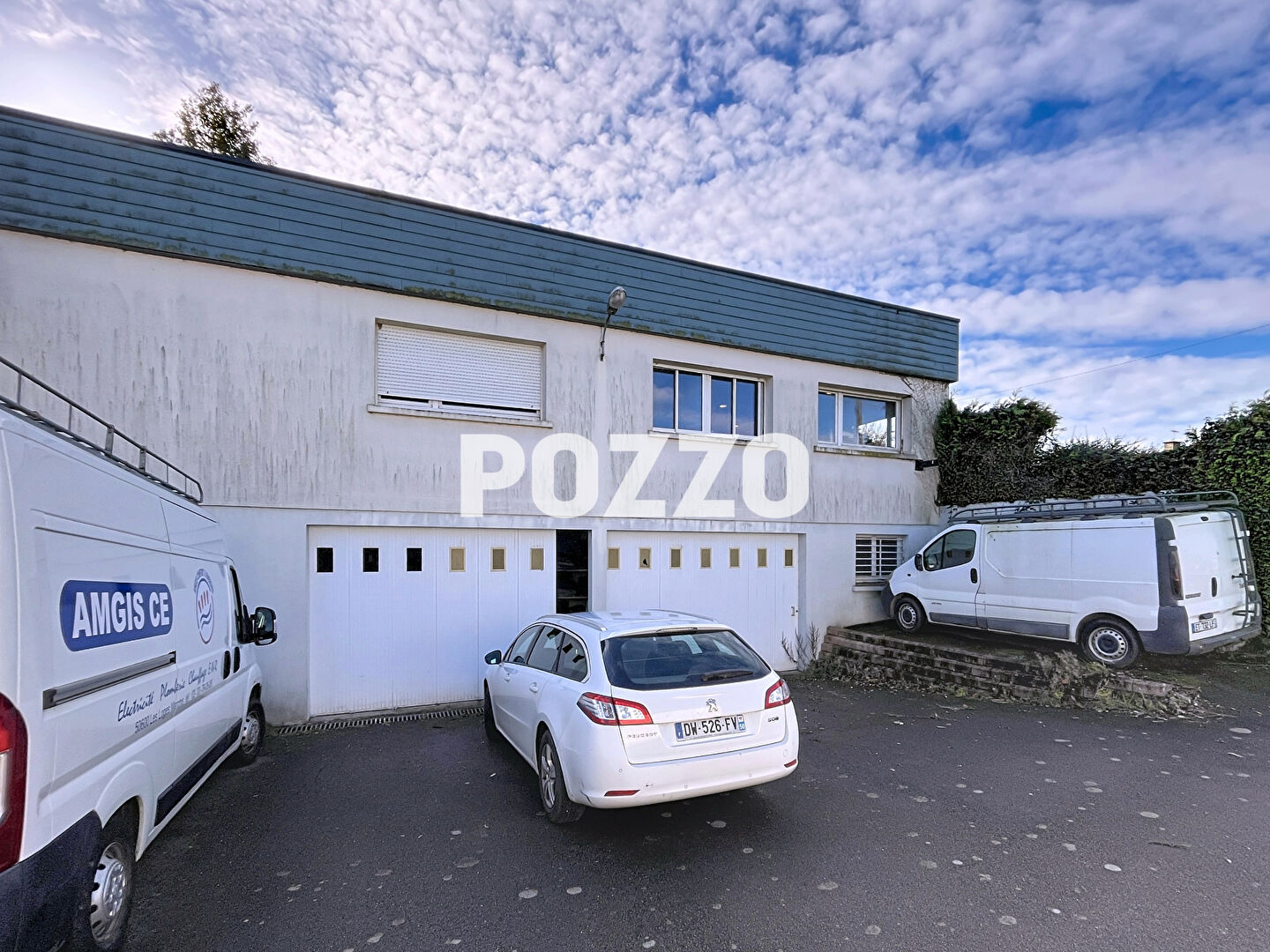 Photo A VENDRE  Ensemble Immobilier à Les Loges Marchis 4 pièce(s) 100 m2 image 2/6