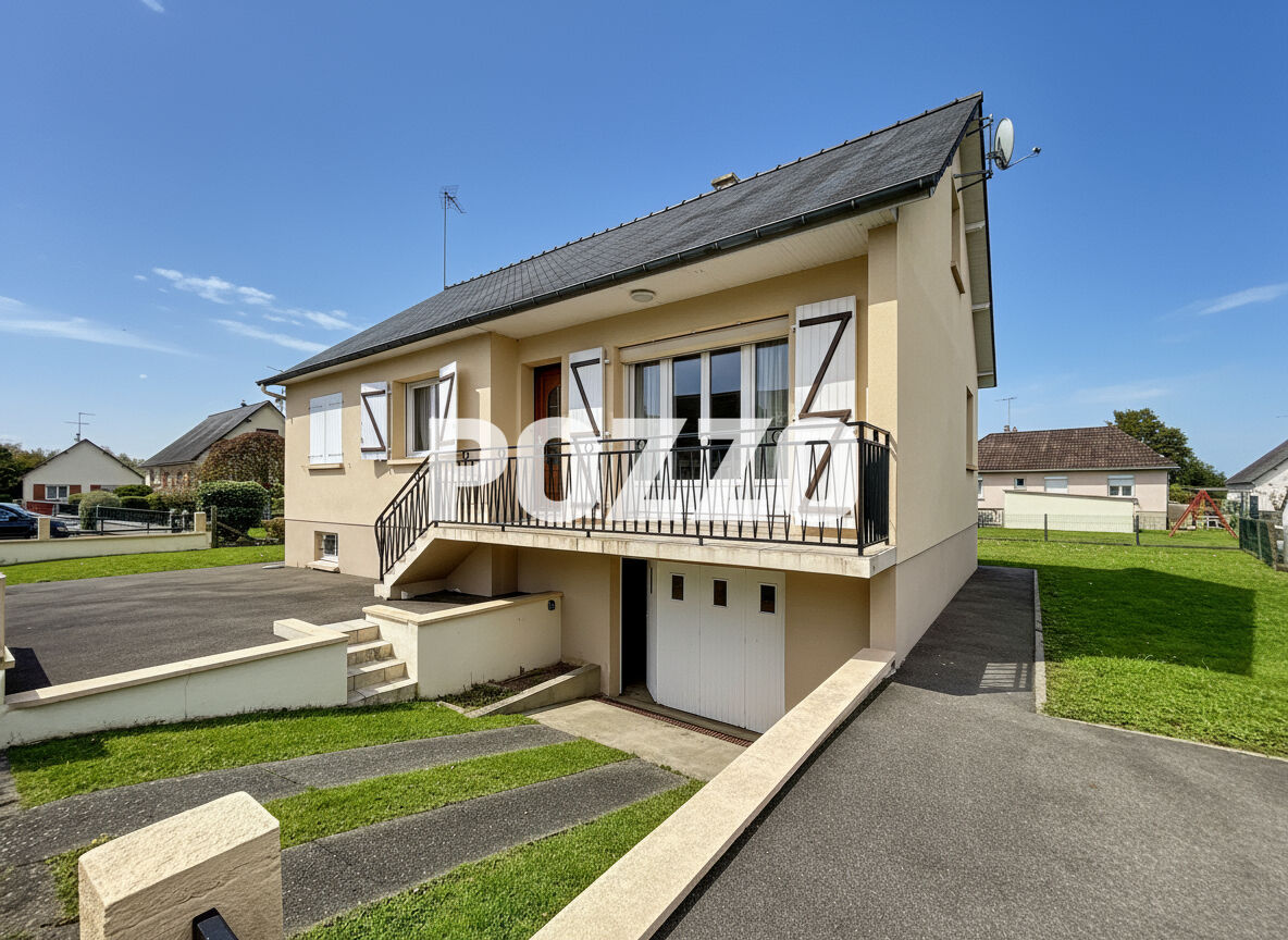 Photo A VENDRE - Charmante maison 100m² au coeur de Saint Hilaire Du Harcouet image 2/6