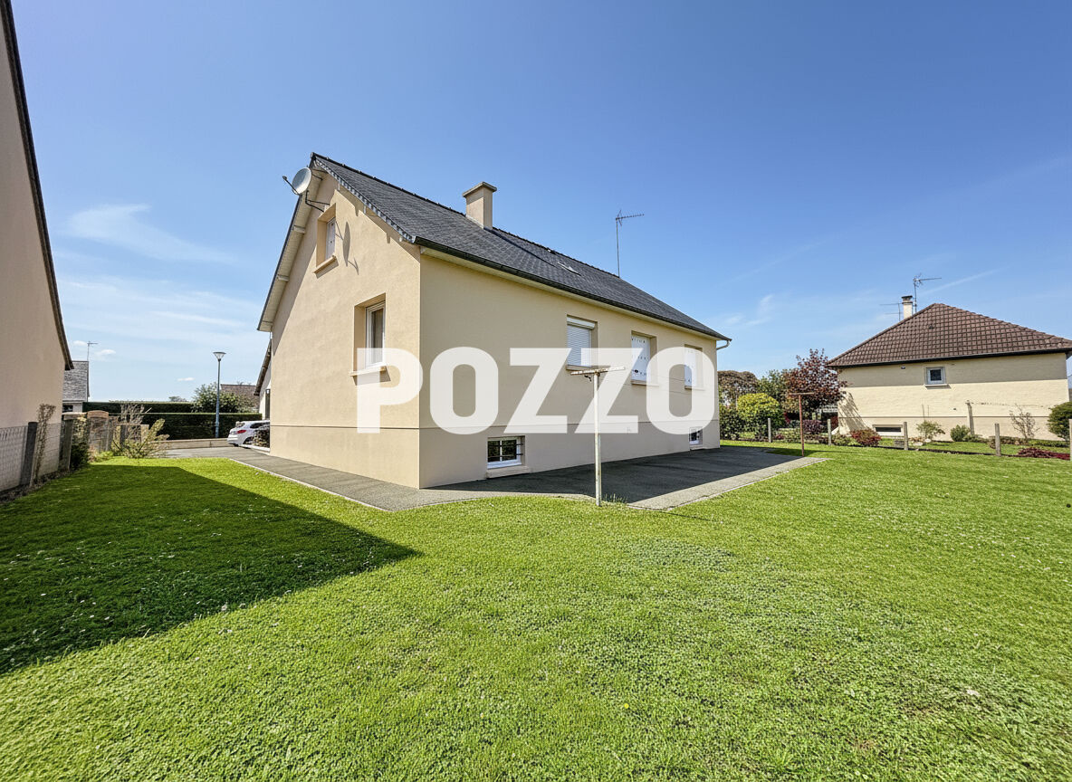 Photo A VENDRE - Charmante maison 100m² au coeur de Saint Hilaire Du Harcouet image 3/6