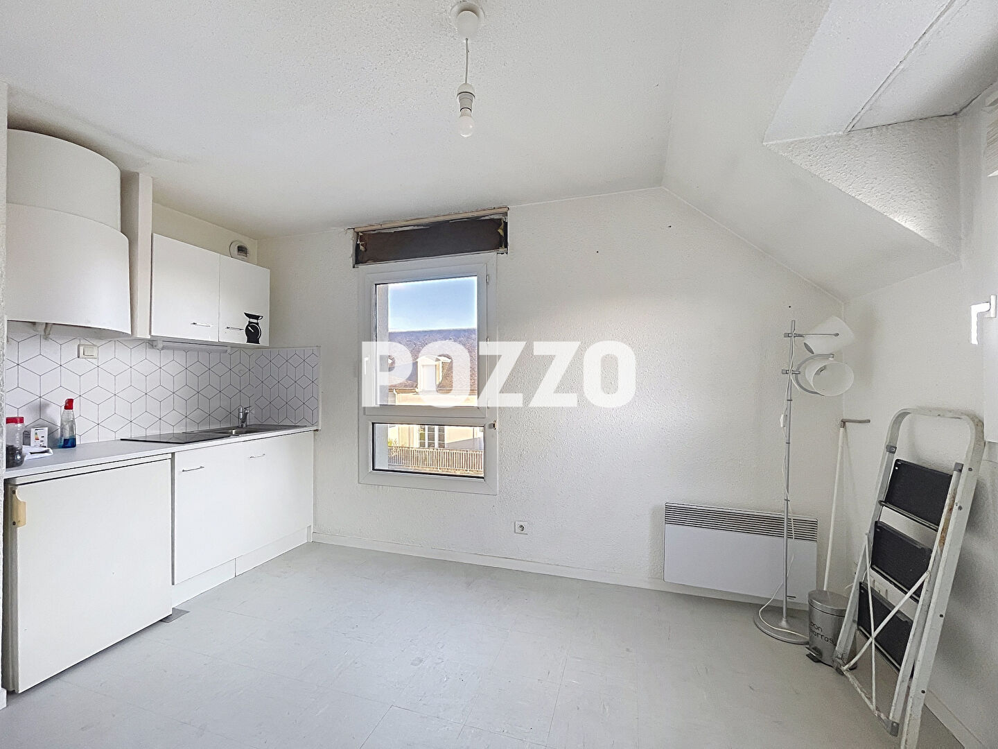 Photo A LOUER : STUDIO 18 M² - RUE ERNEST MANCHON 14000 CAEN image 2/5