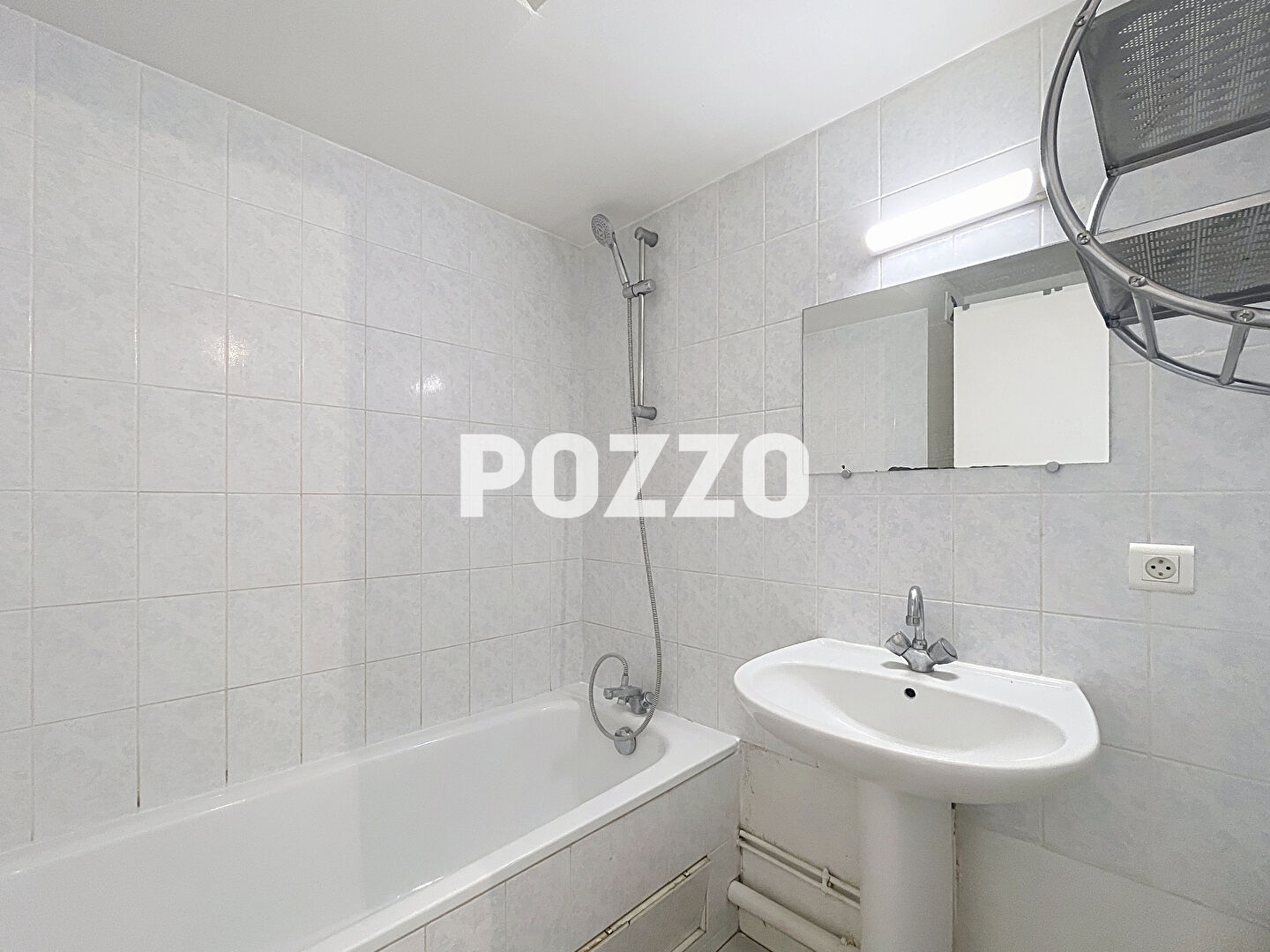 Photo A LOUER : STUDIO 18 M² - RUE ERNEST MANCHON 14000 CAEN image 4/5