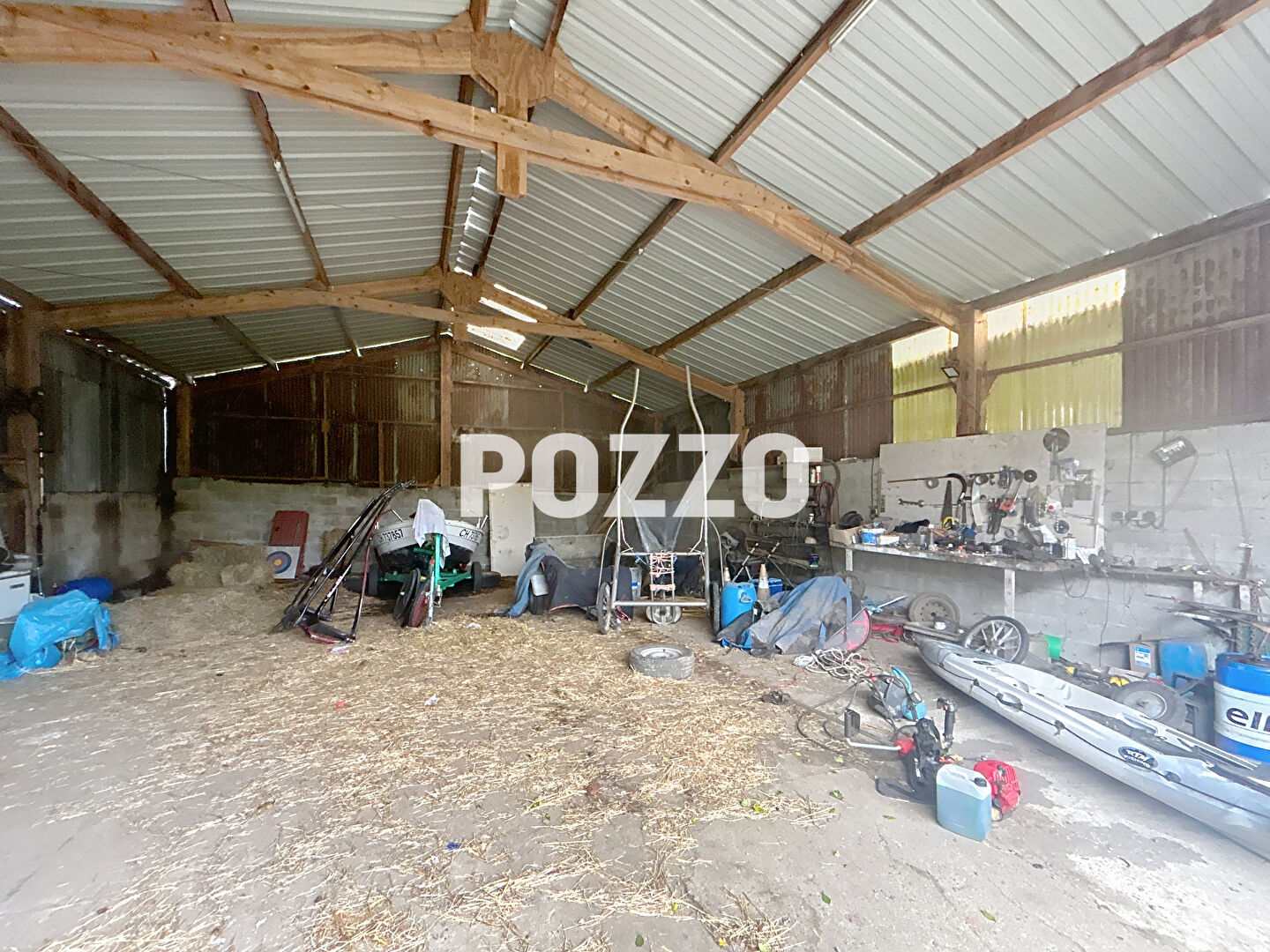 Photo Bâtiment en pierres Saint Sauveur Villages  Terrain de 12840 m2 environ image 5/6