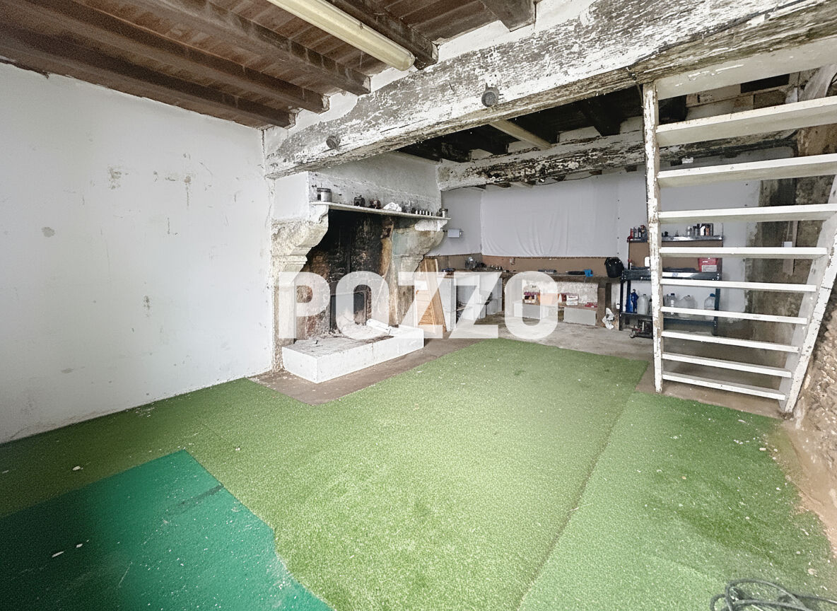 Photo A Vendre - Maison en pierres 60 m² - Puits, terrain - ISIGNY LE BUAT image 4/6