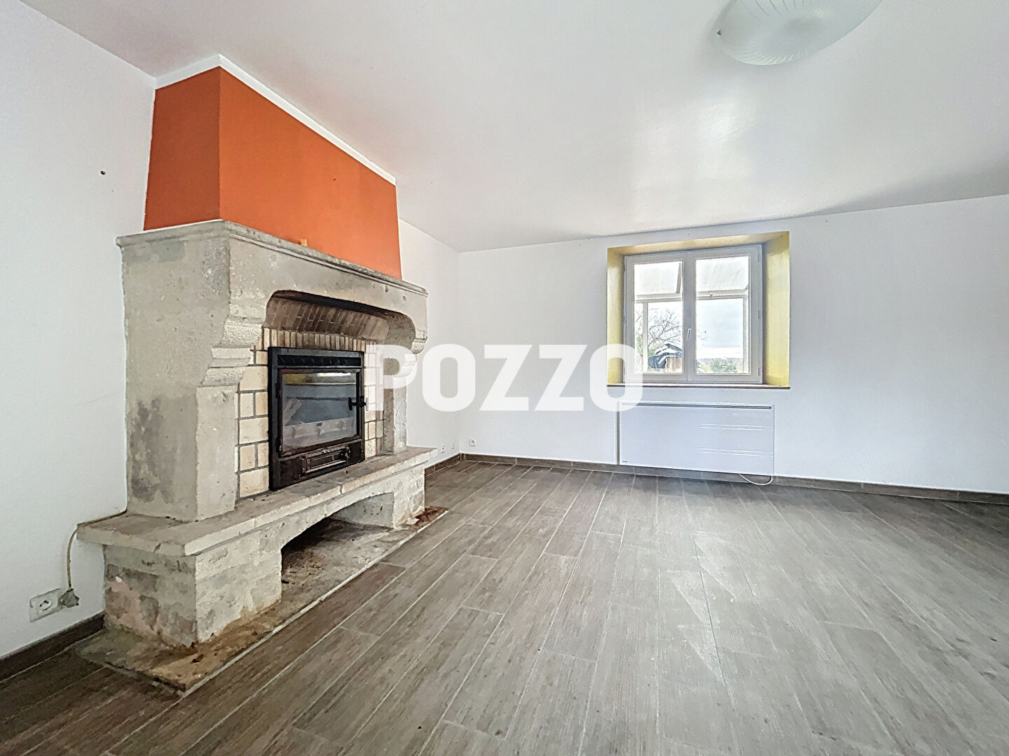 Photo Maison en pierres avec dépendances à finir de rénover image 3/6