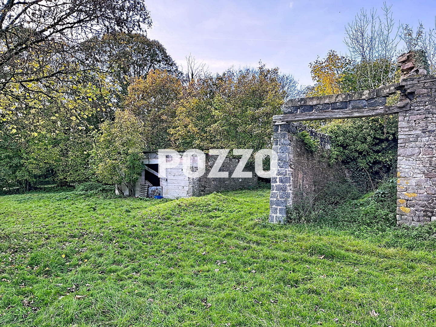 Photo A VENDRE. GUILBERVILLE. A RENOVER ENTIEREMENT. 5000M² DE TERRAIN ENV + DEPENDANCES image 3/6