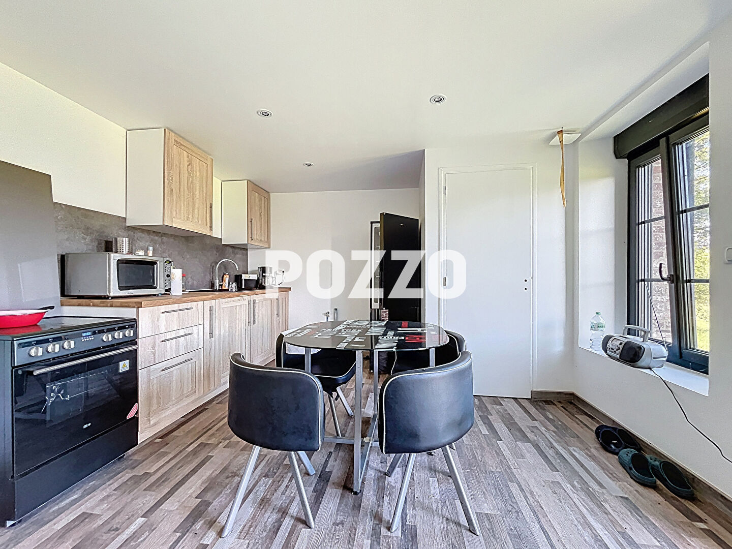 Photo A VENDRE. MAISON SANS TRVAUX. JARDIN 2000M². POTENTIEL 2 CHB. image 3/6