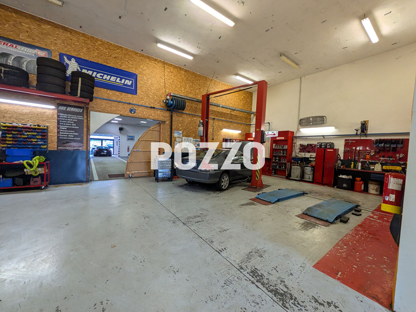 Photo Local commercial Vire Normandie 770 m2 image 4/6