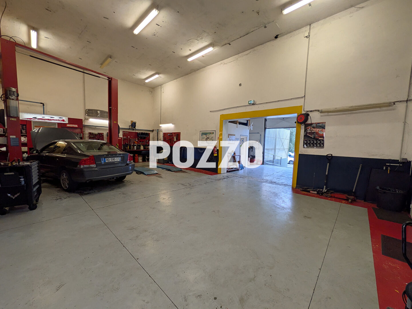 Photo Local commercial Vire Normandie 770 m2 image 6/6