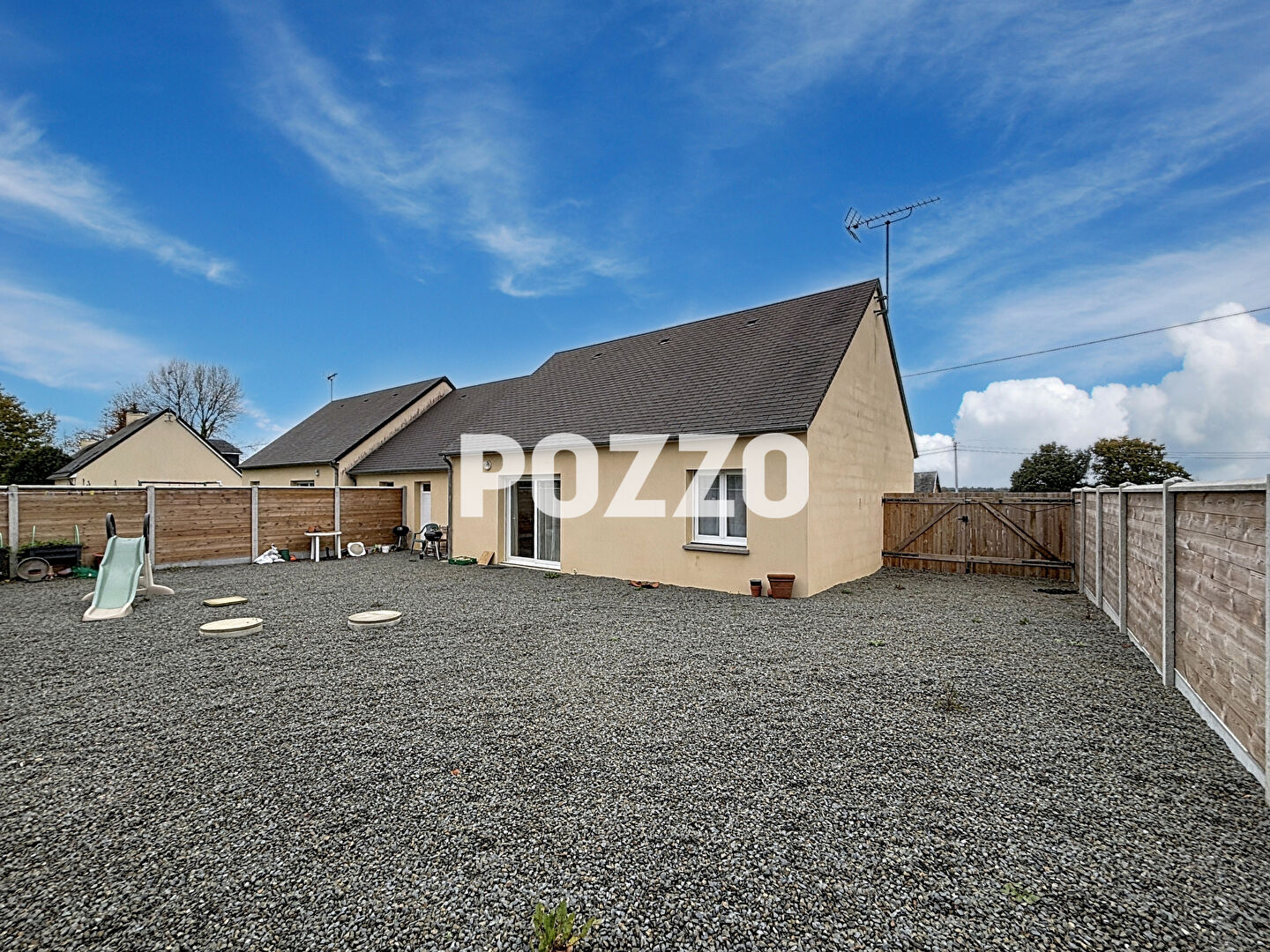 Photo A louer Maison Le Tanu 3 pièce(s) de 66,56 m2 image 1/6