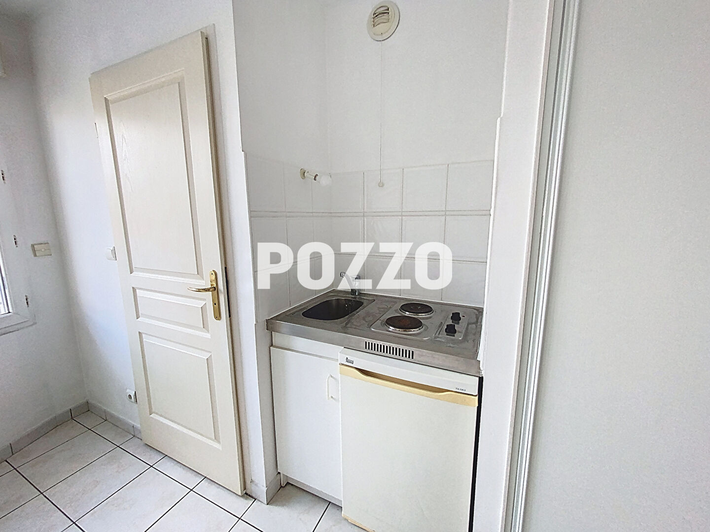 Photo A LOUER APPARTEMENT CAEN (14) STUDIO image 2/4