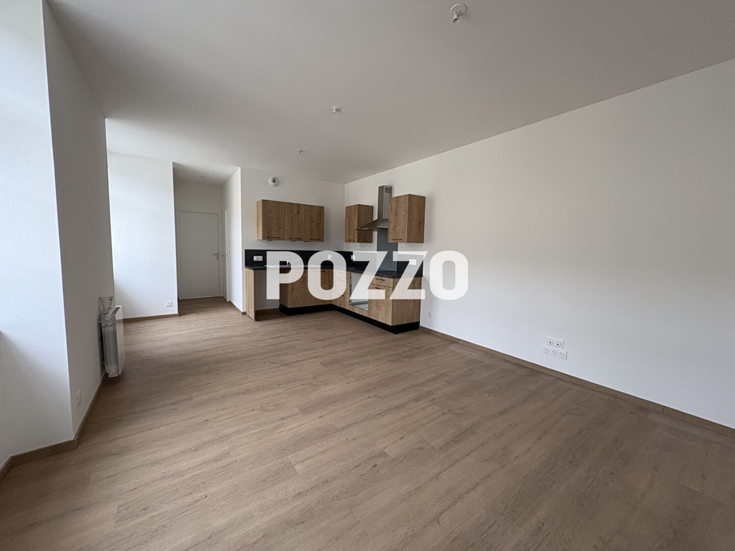 APPARTEMENT A LOUER DE TYPE F2  AVEC CELLIER REFAIT A NEUF EN PLEIN CENTRE VILLE DE CHERBOURG