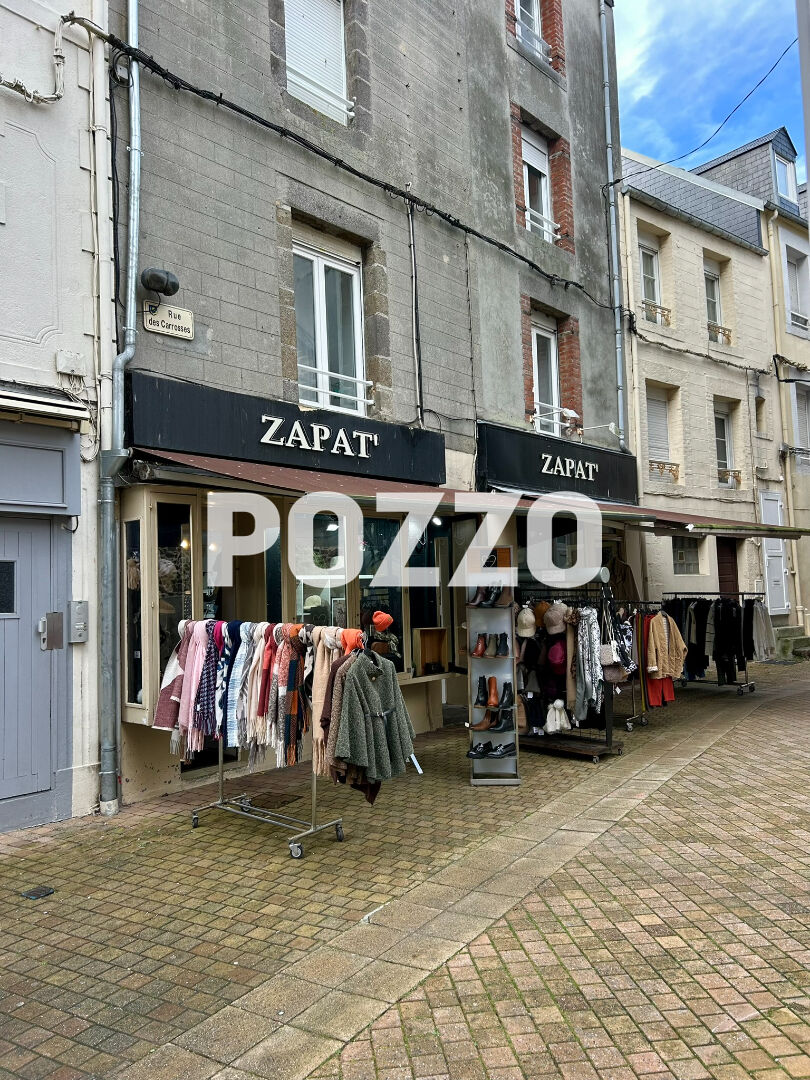 Vente de droit au bail d'environ 78 m² hyper centre Granville rue piétonne