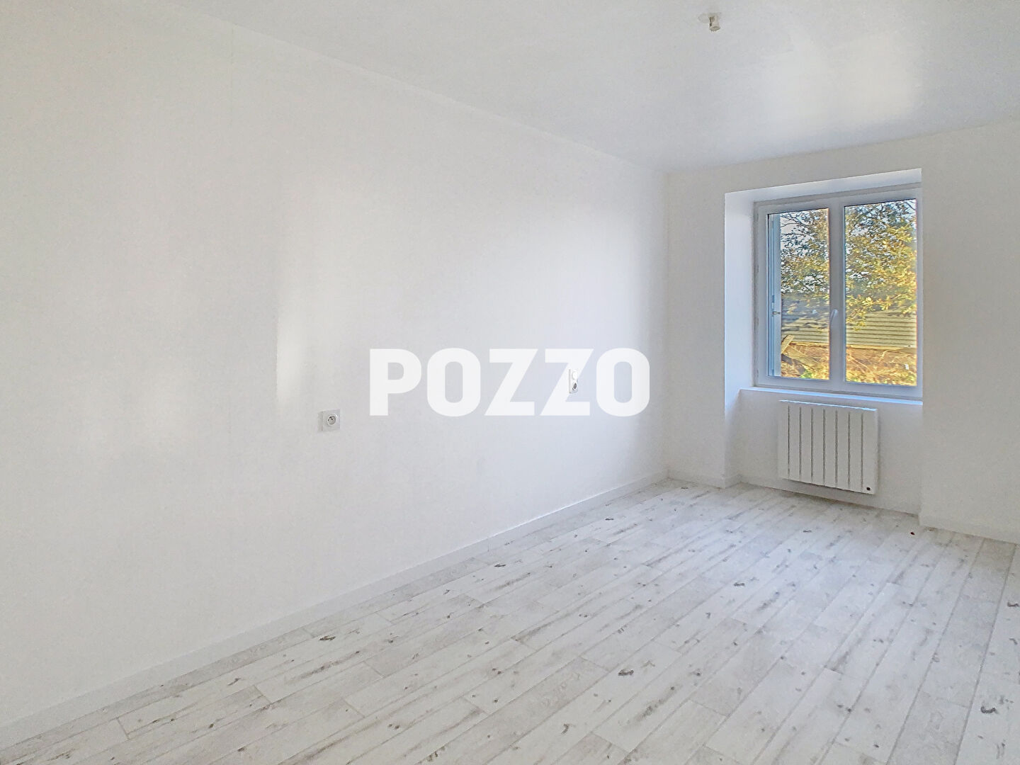 Photo A LOUER - Maison Saint James 4 pièce(s) - Jardin image 6/6